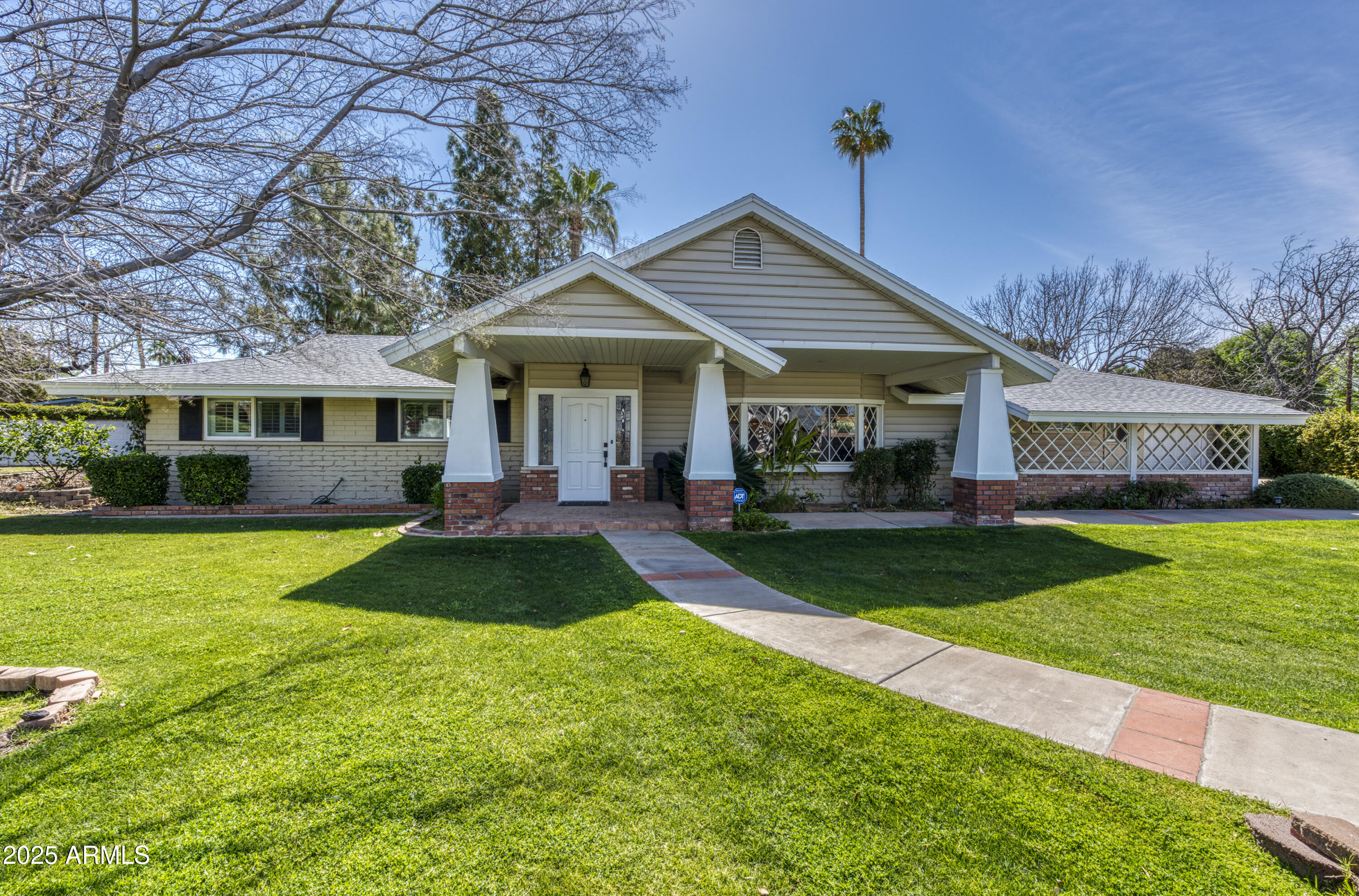 1841 E BERRIDGE Lane