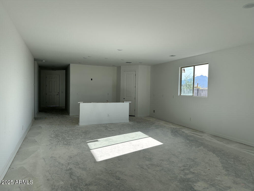5636 W SUMMERSIDE Road
