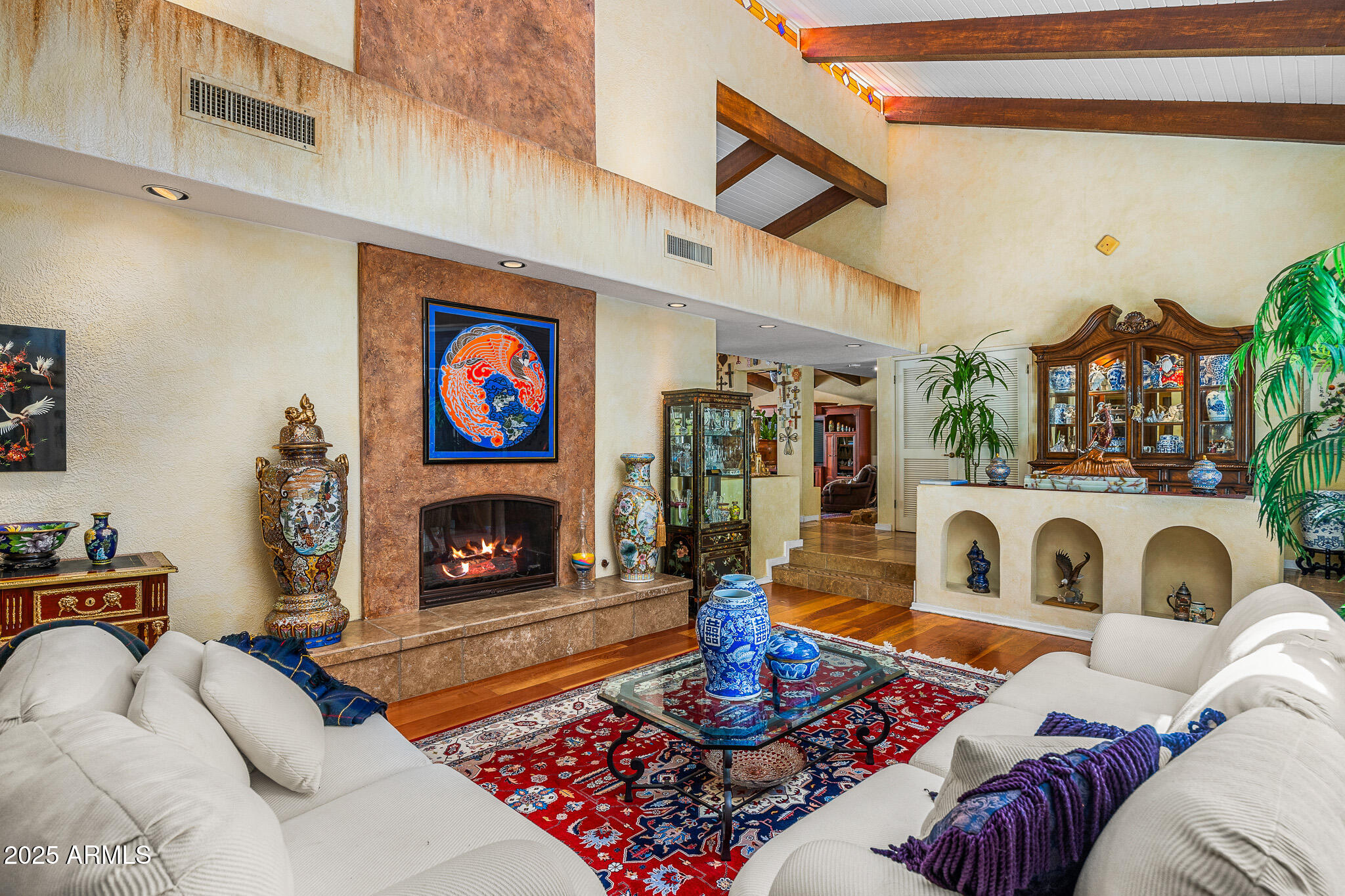 6301 N CAMELBACK MANOR Drive