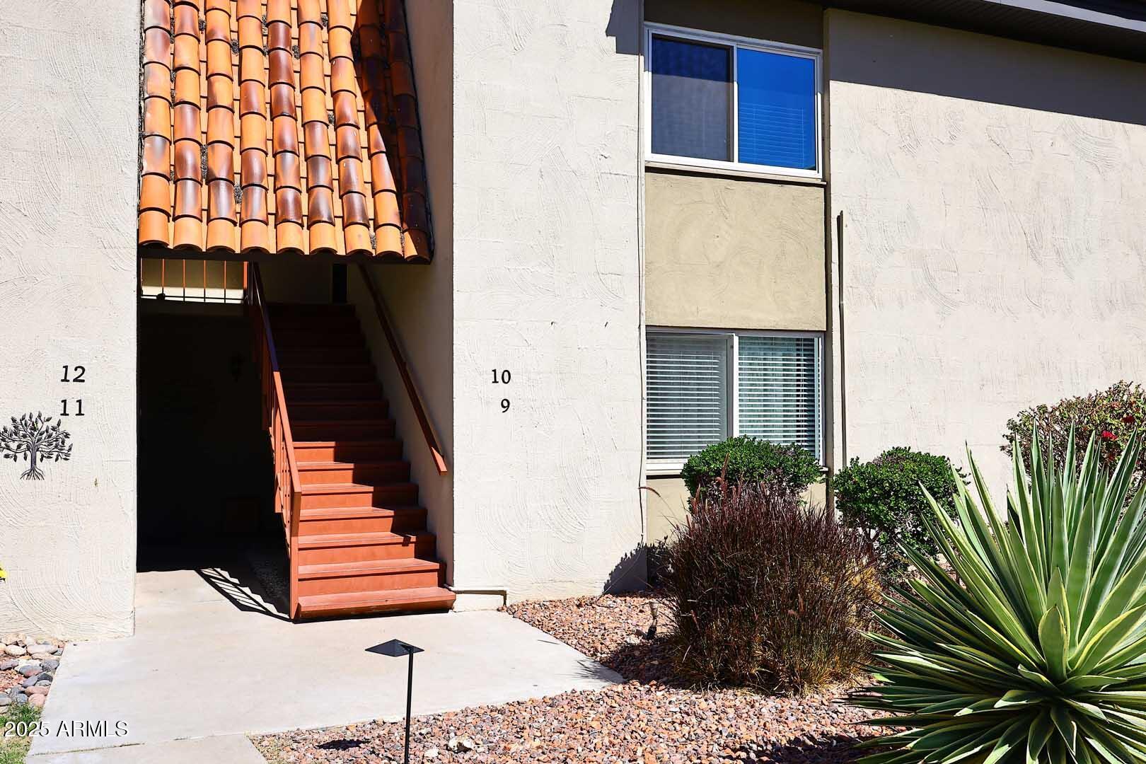 4201 E Camelback Road, 9