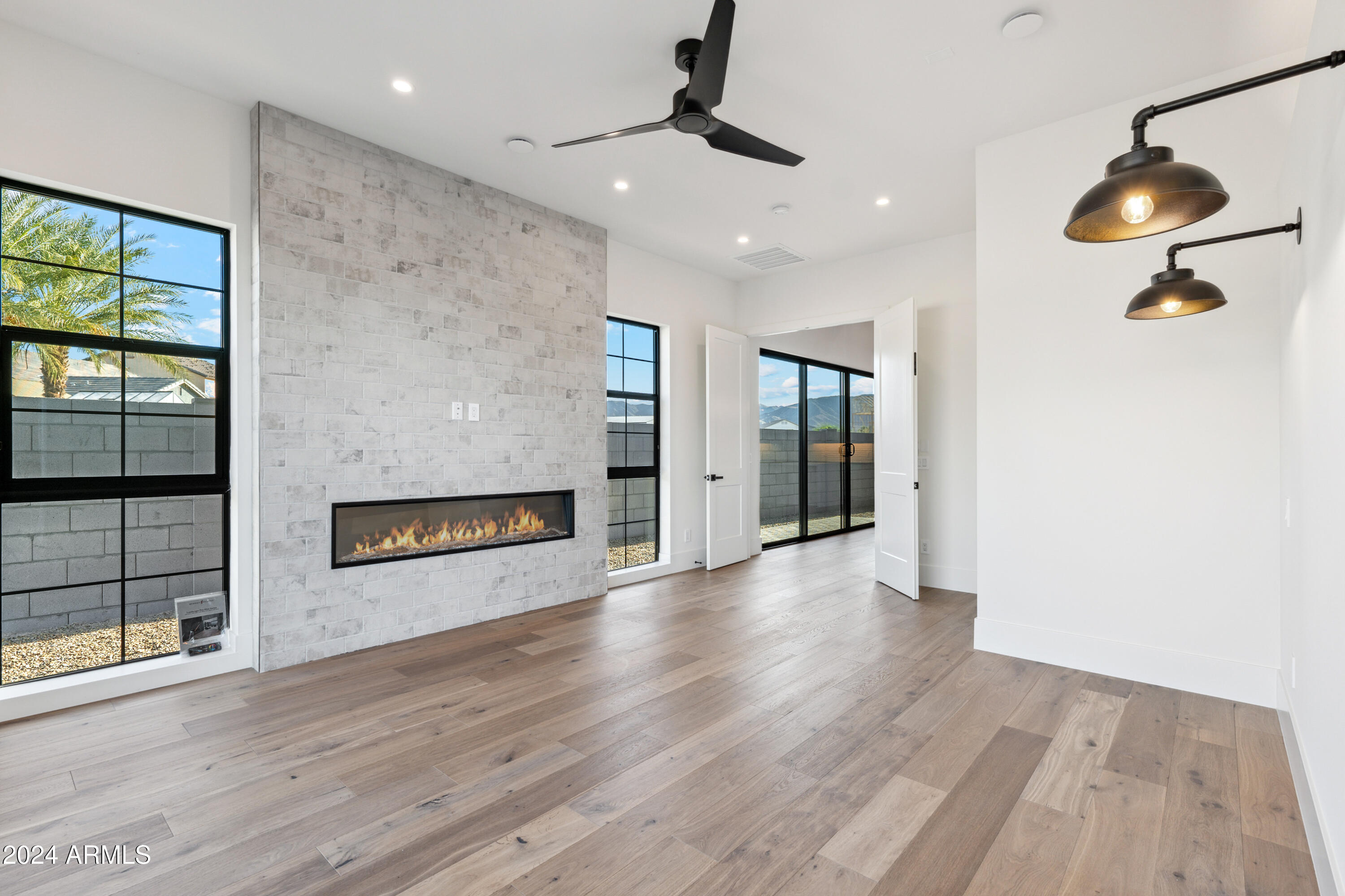 915 W ARDMORE Road, 11