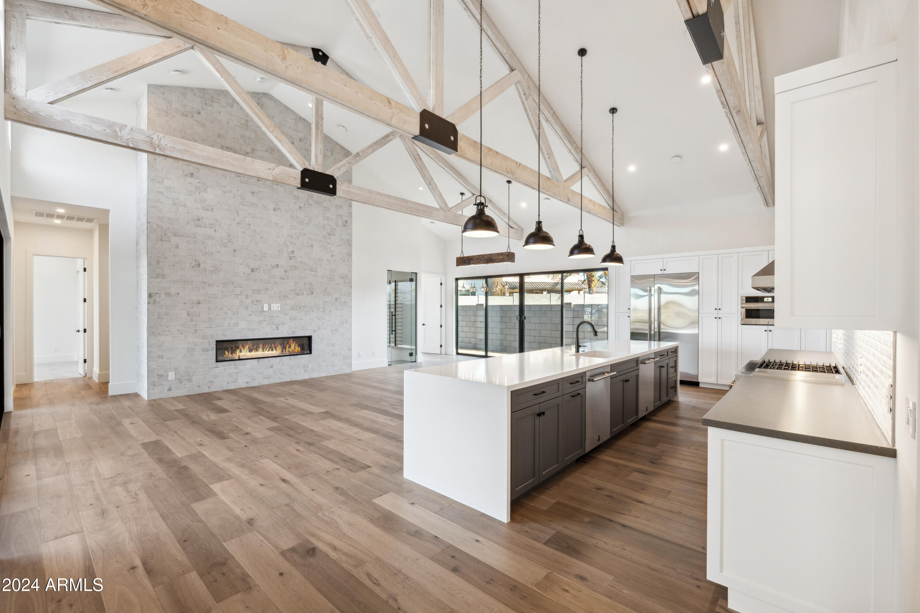 915 W ARDMORE Road, 11