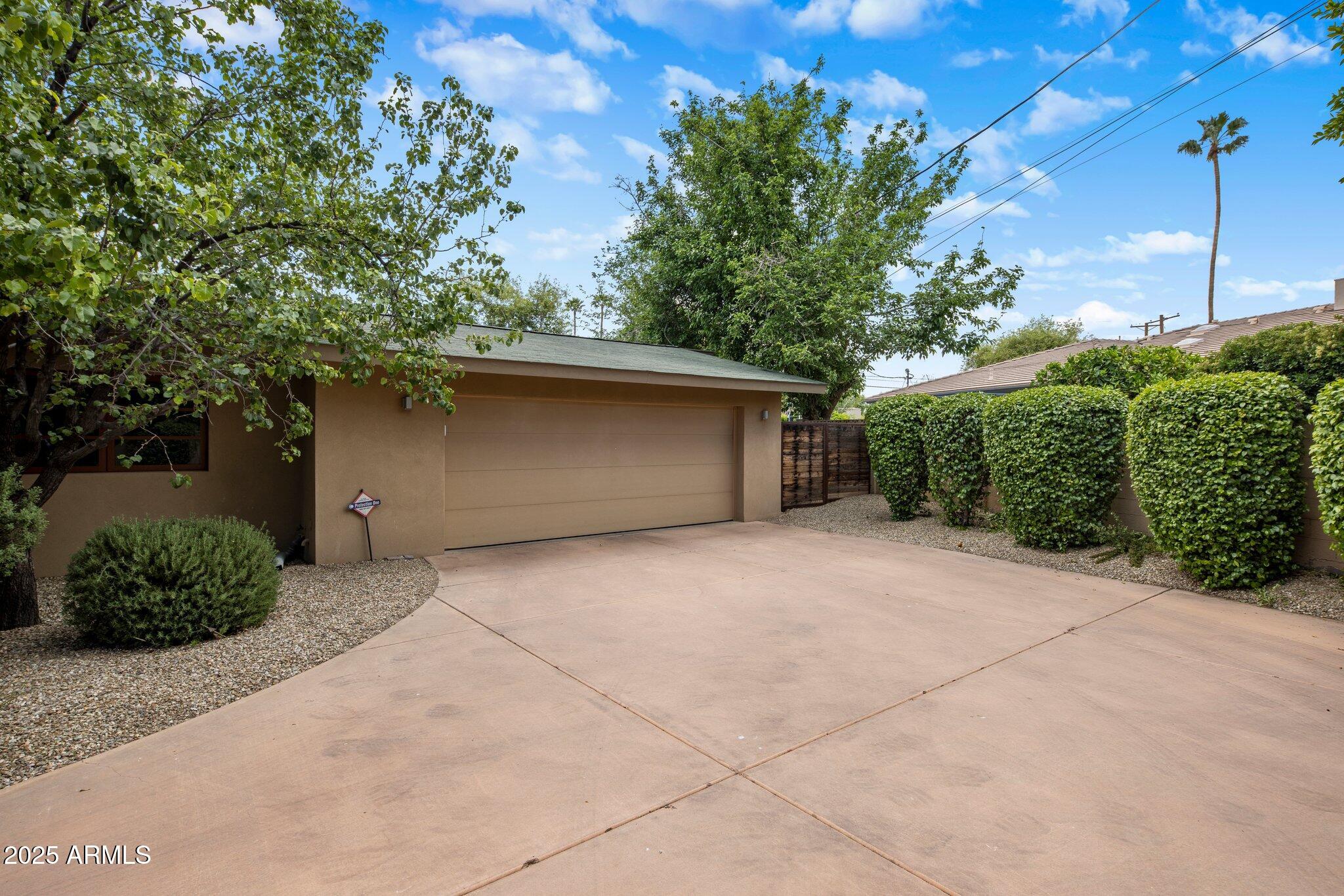 4210 N 63RD Place