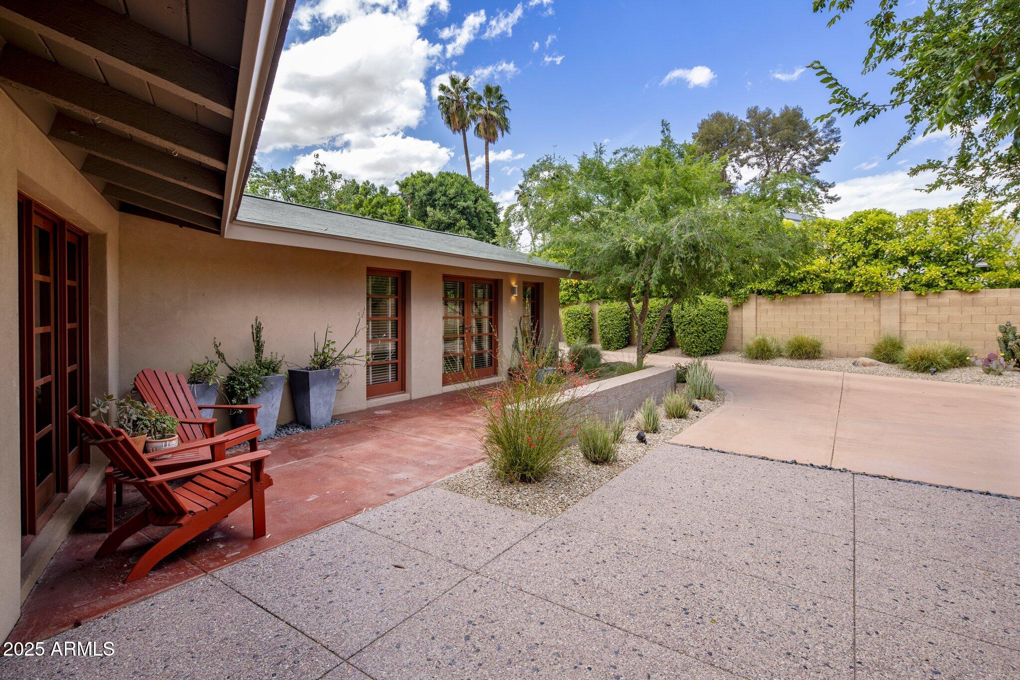 4210 N 63RD Place