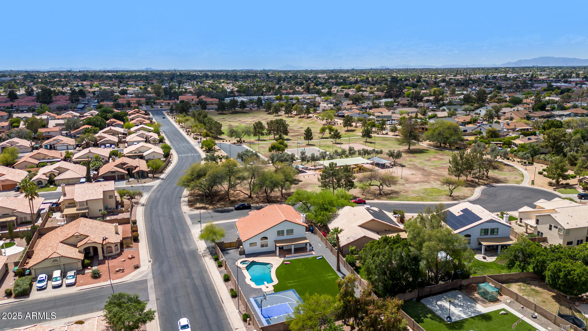706 W NIDO Circle