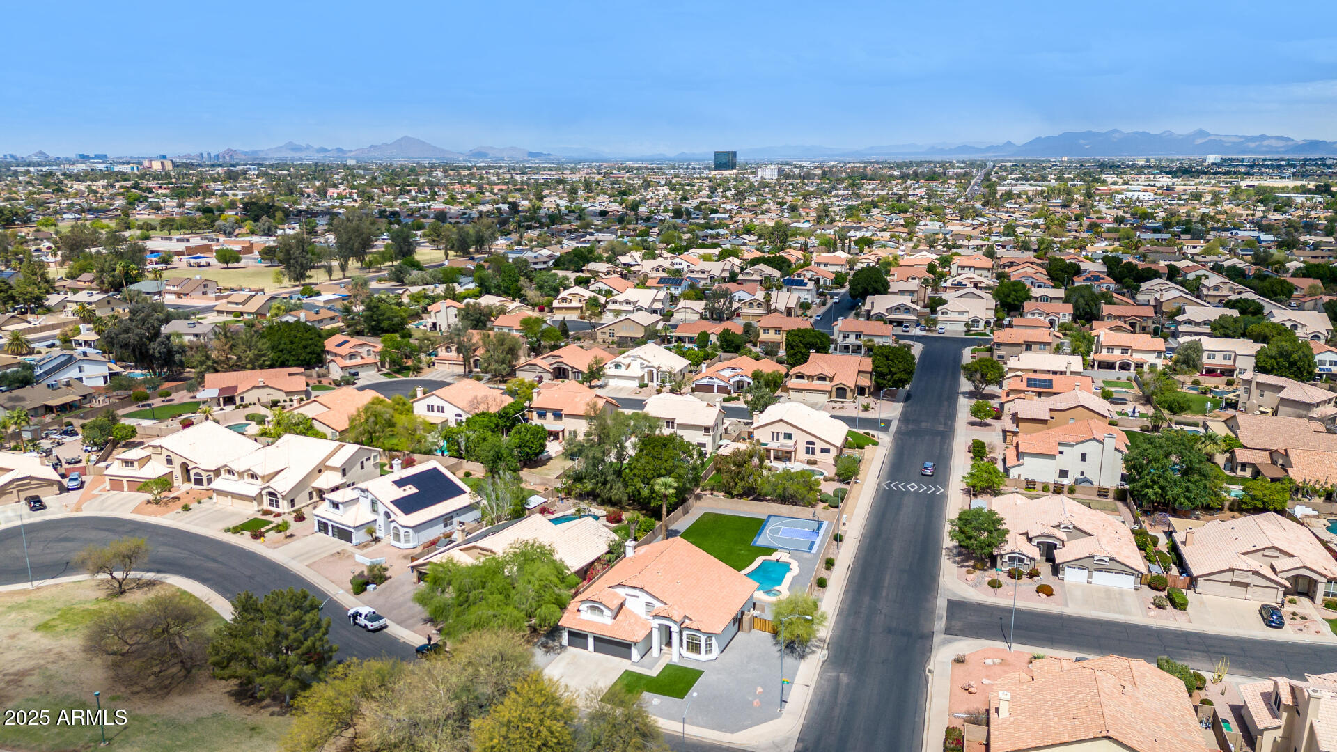 706 W NIDO Circle