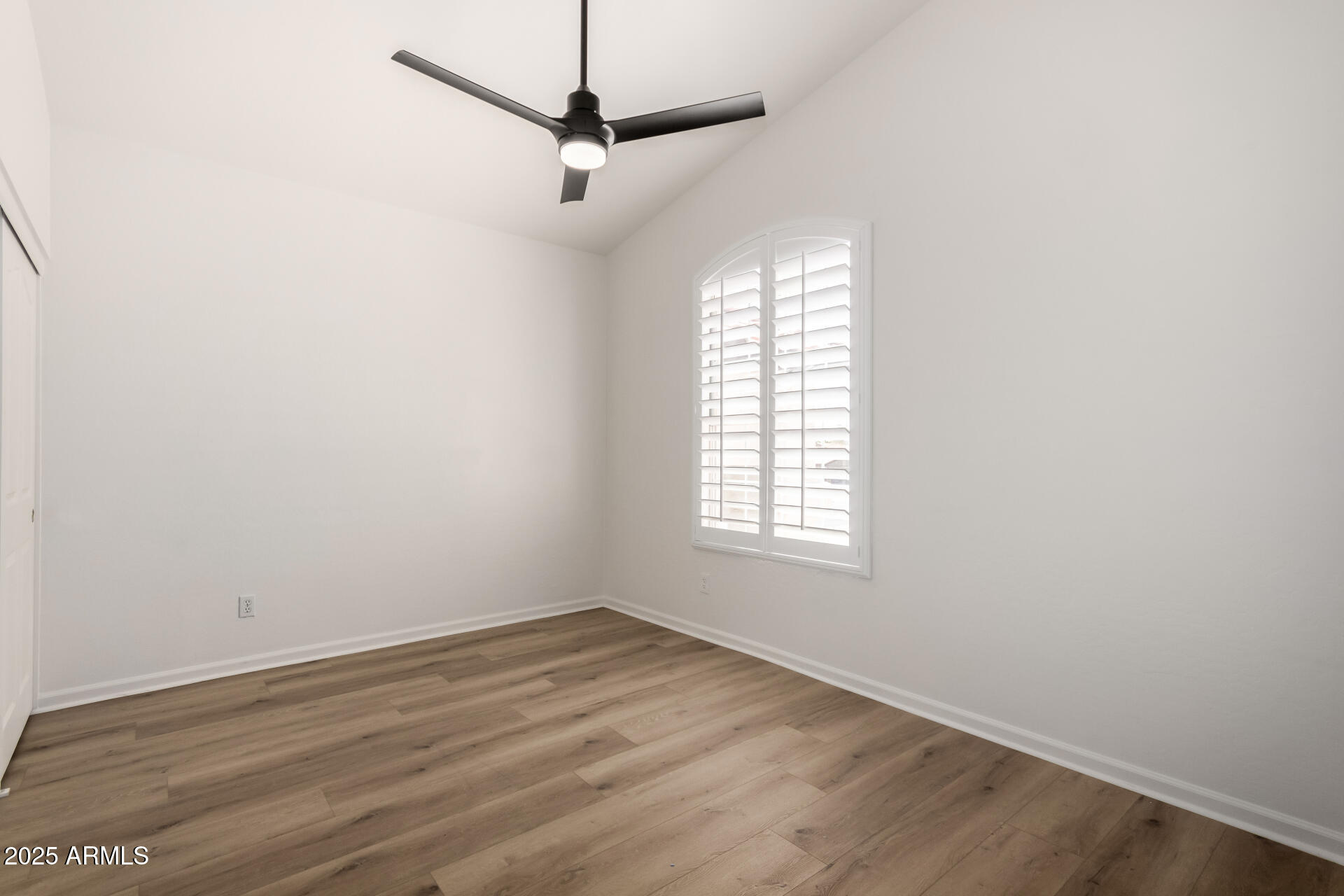 706 W NIDO Circle