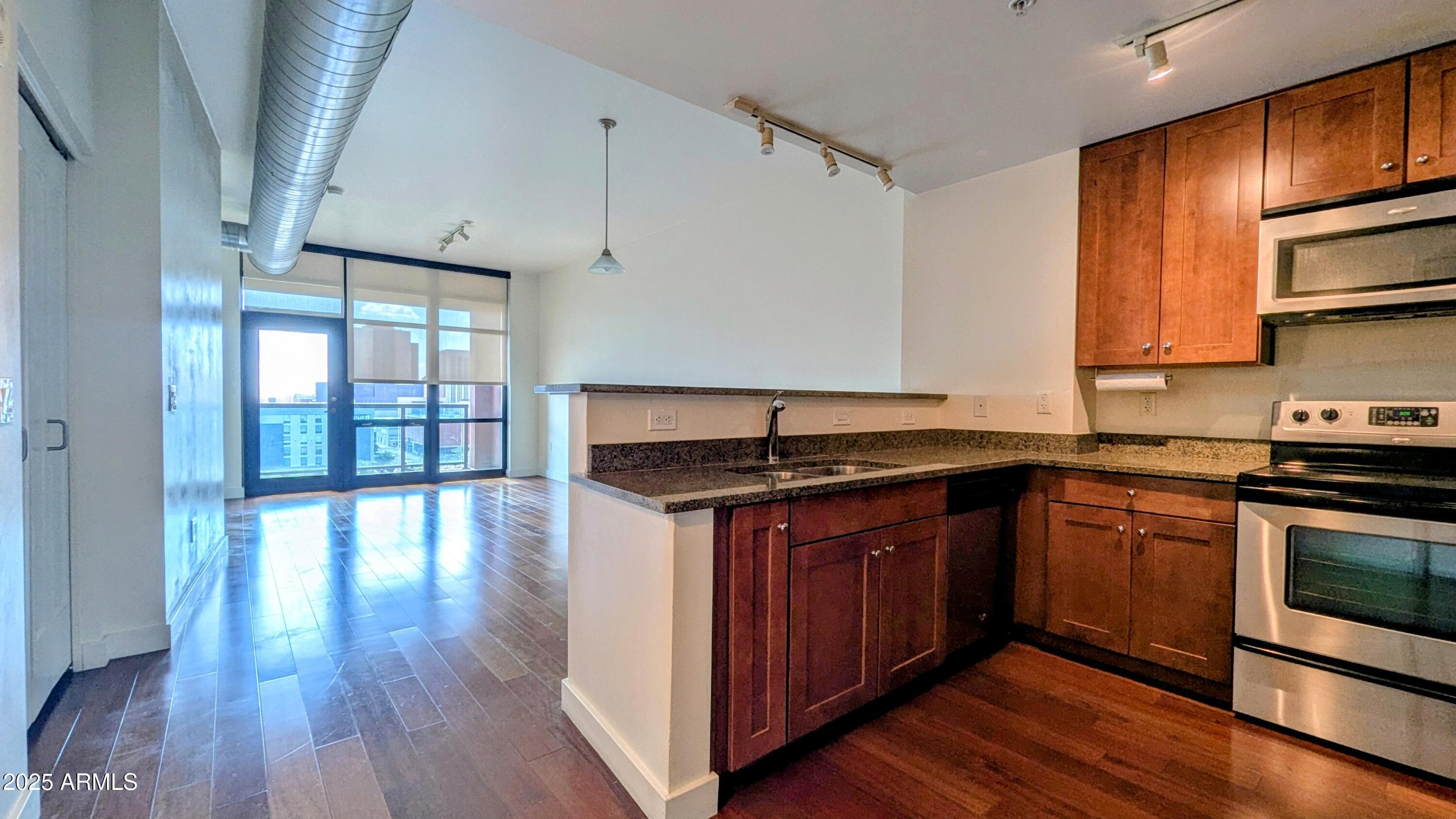 310 S 4TH Street, 802