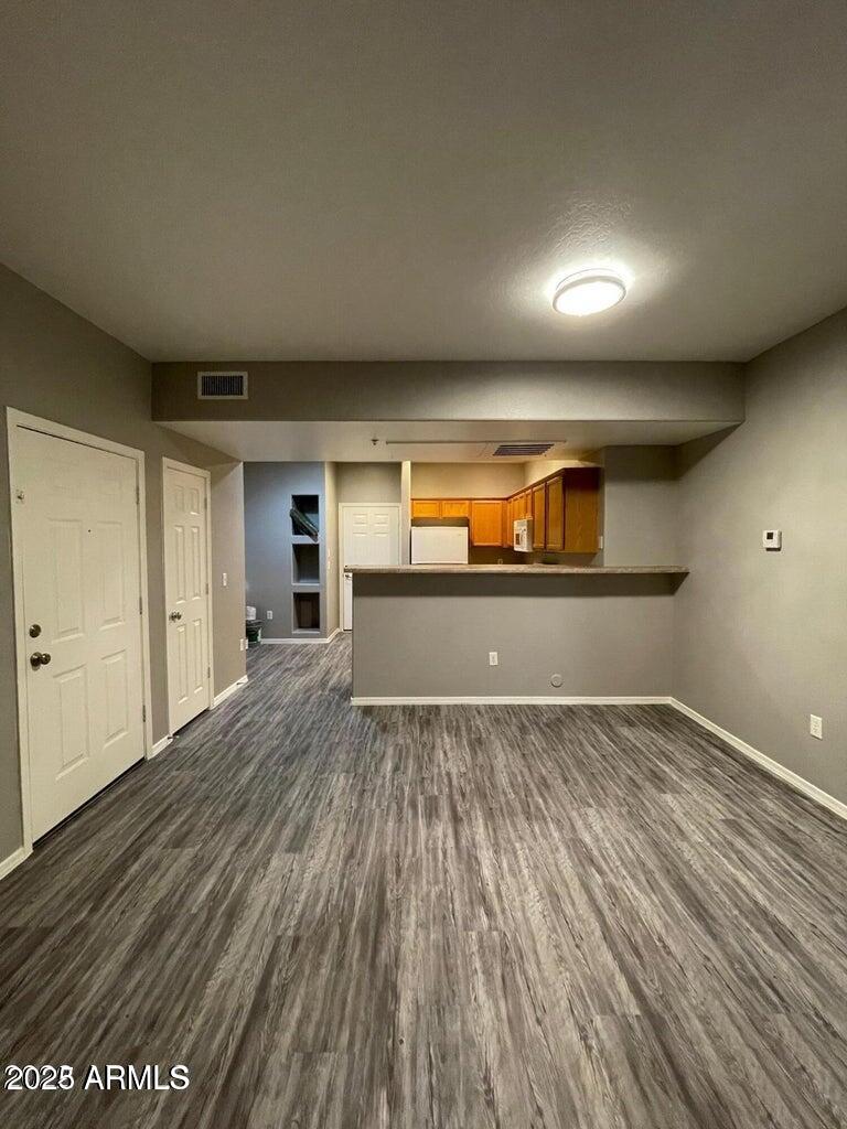 6770 N 47TH Avenue, 1021