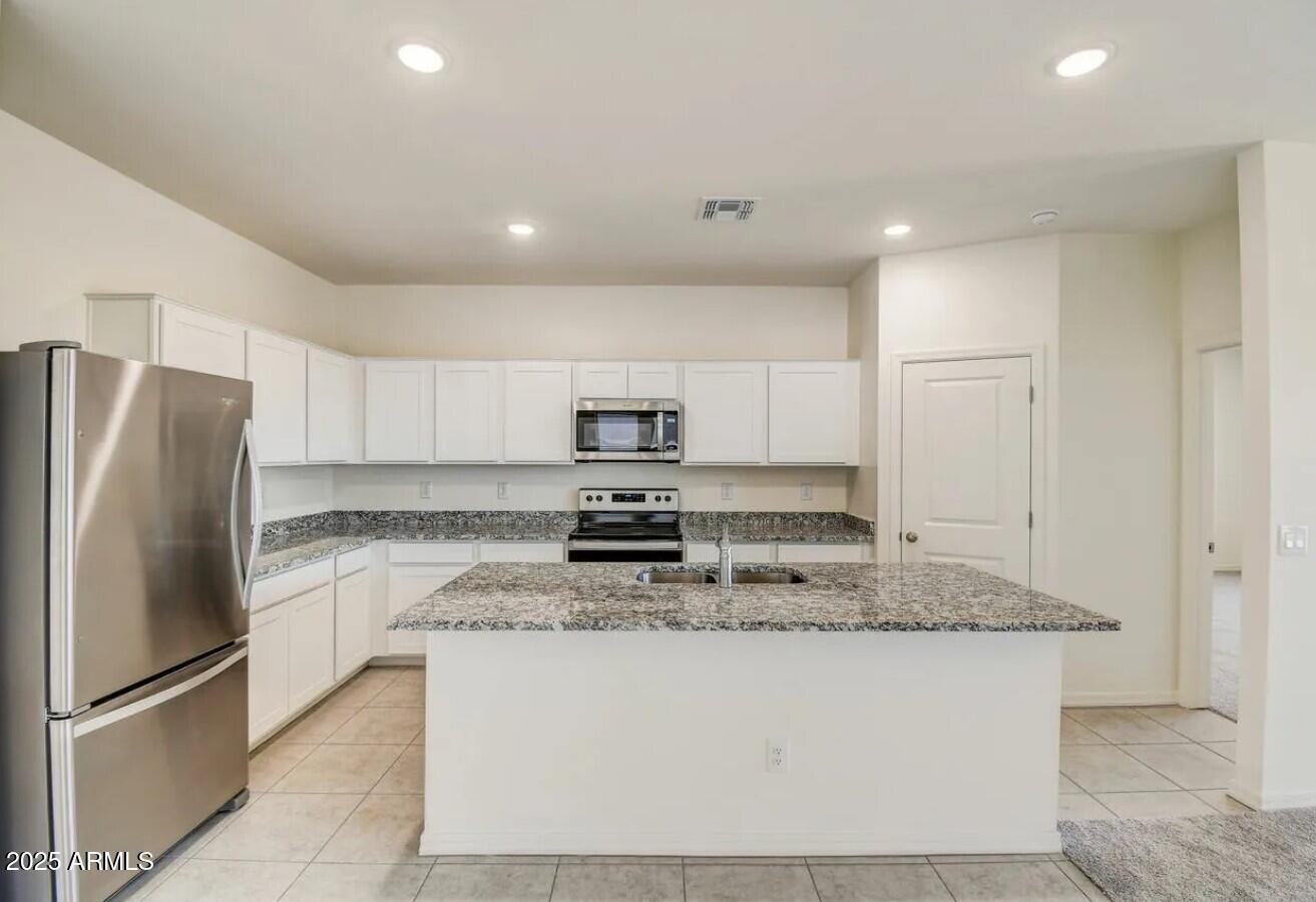 24252 W PECAN Road