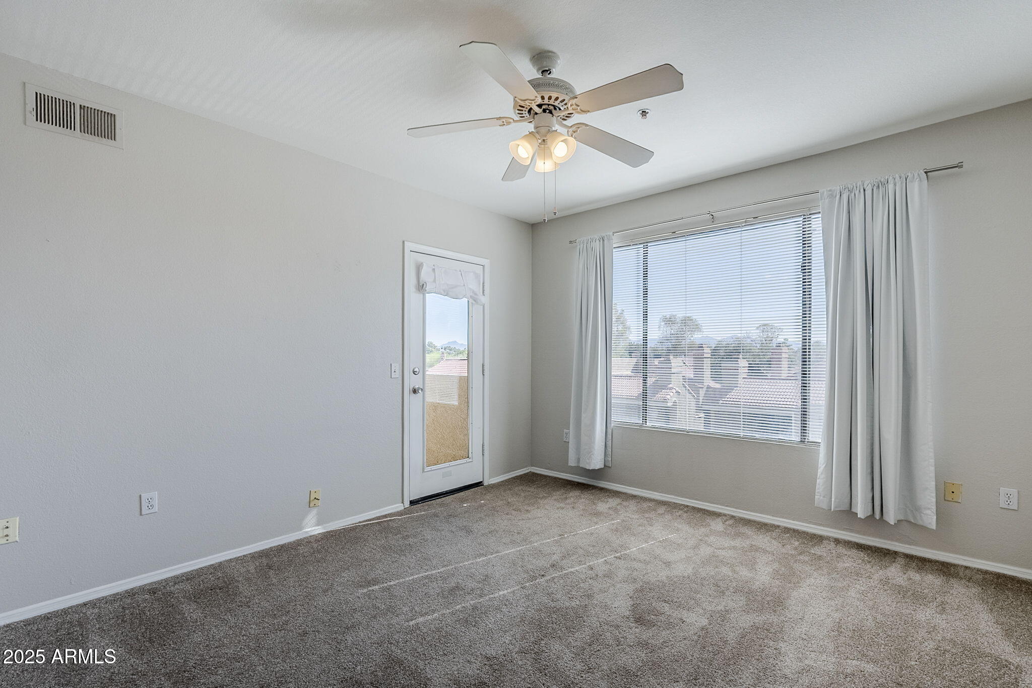 4925 E DESERT COVE Avenue, 326
