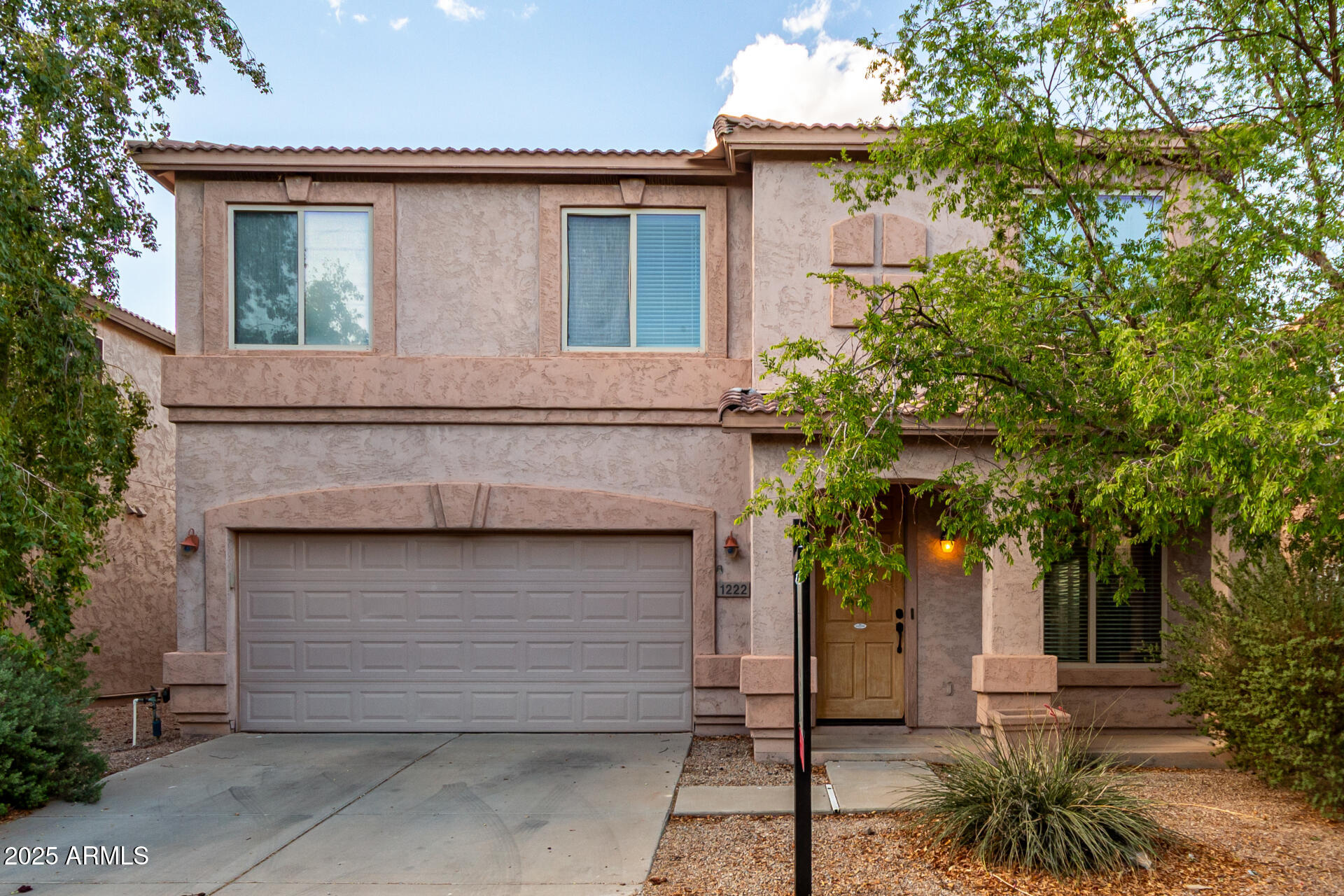1222 E CANYON Trail