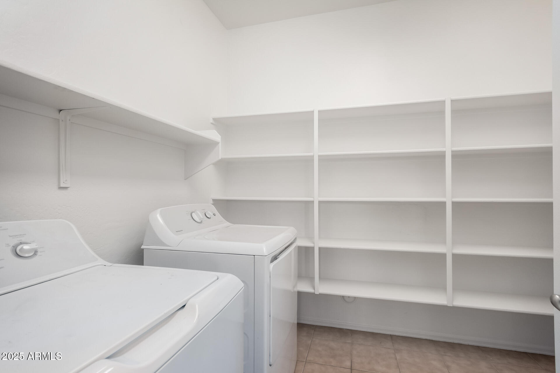 1222 E CANYON Trail
