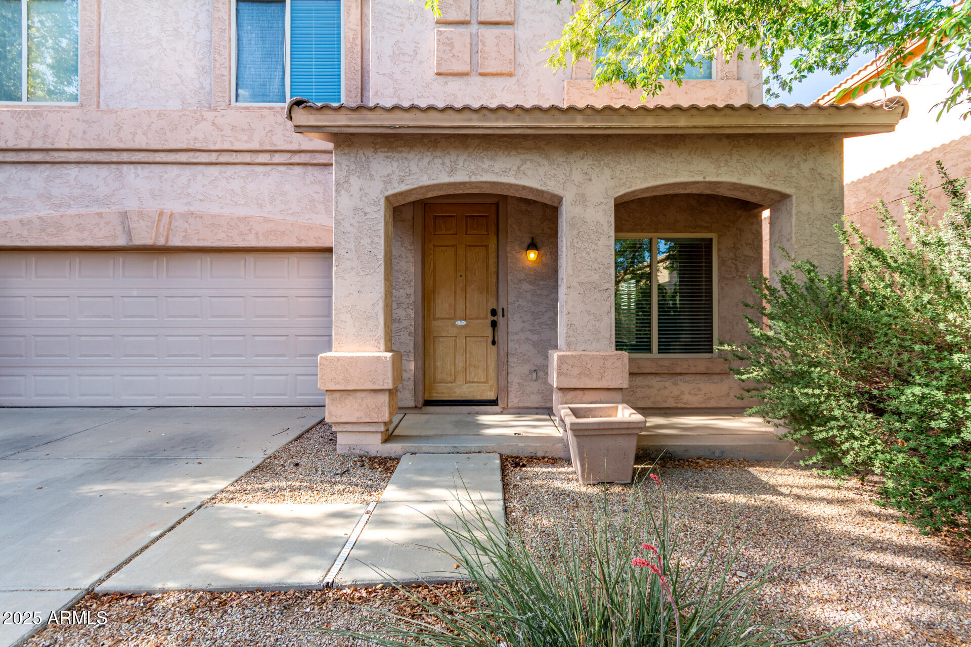 1222 E CANYON Trail