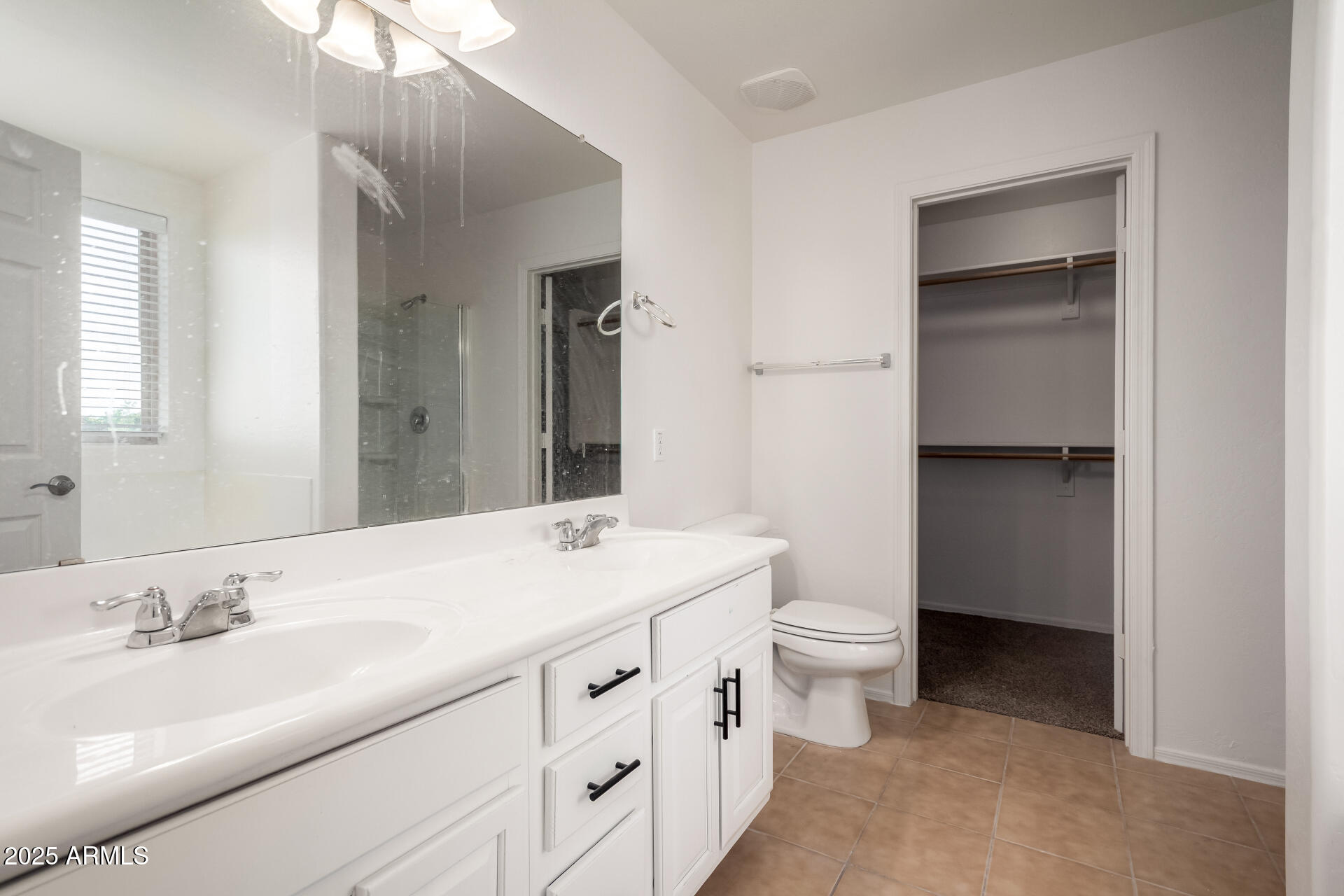 1222 E CANYON Trail