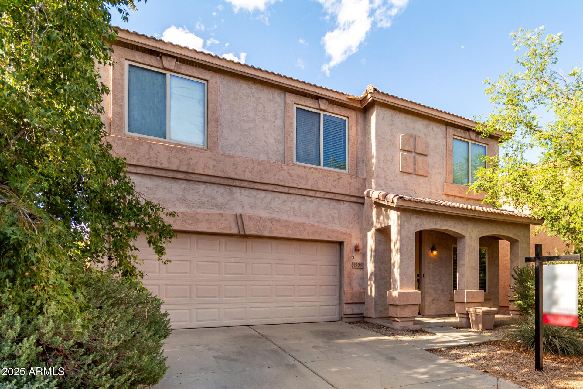1222 E CANYON Trail