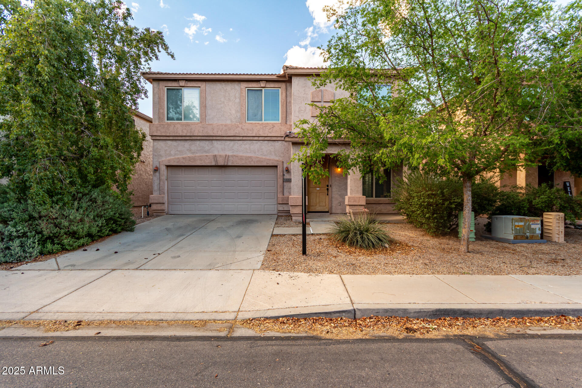 1222 E CANYON Trail