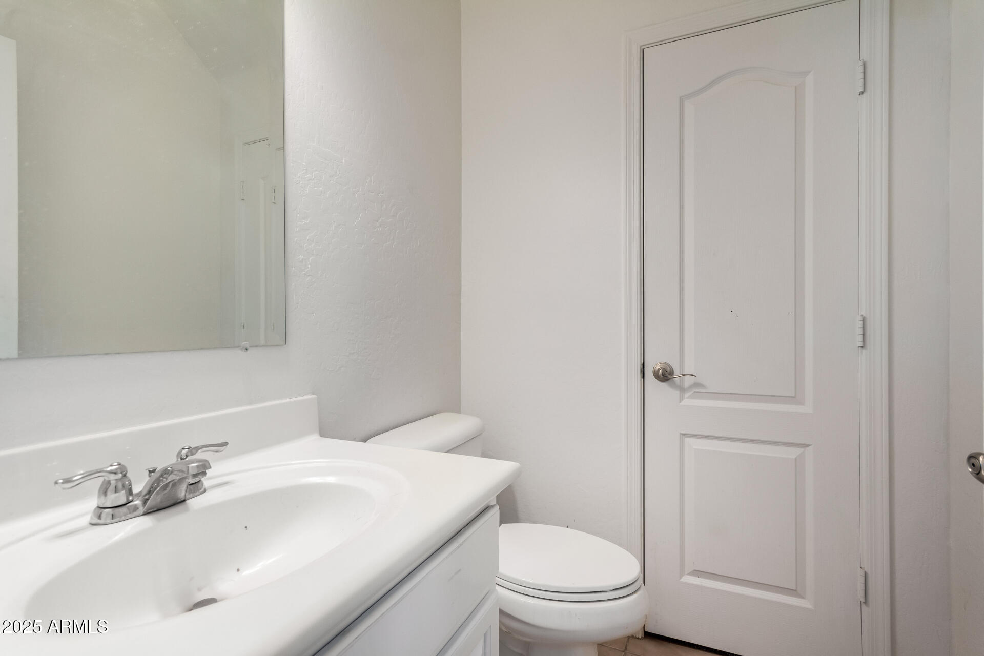 1222 E CANYON Trail