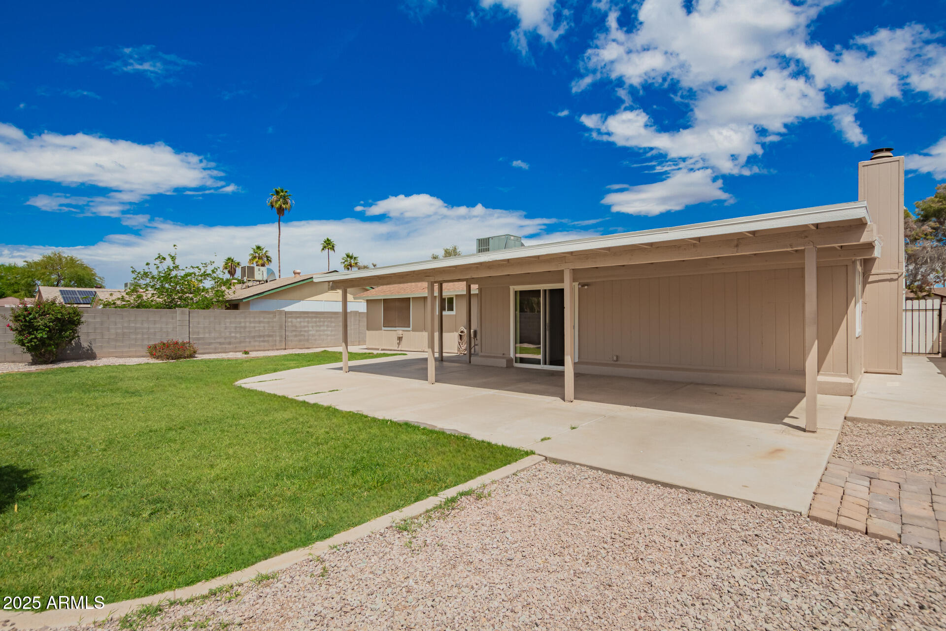 1713 W PALOMINO Drive