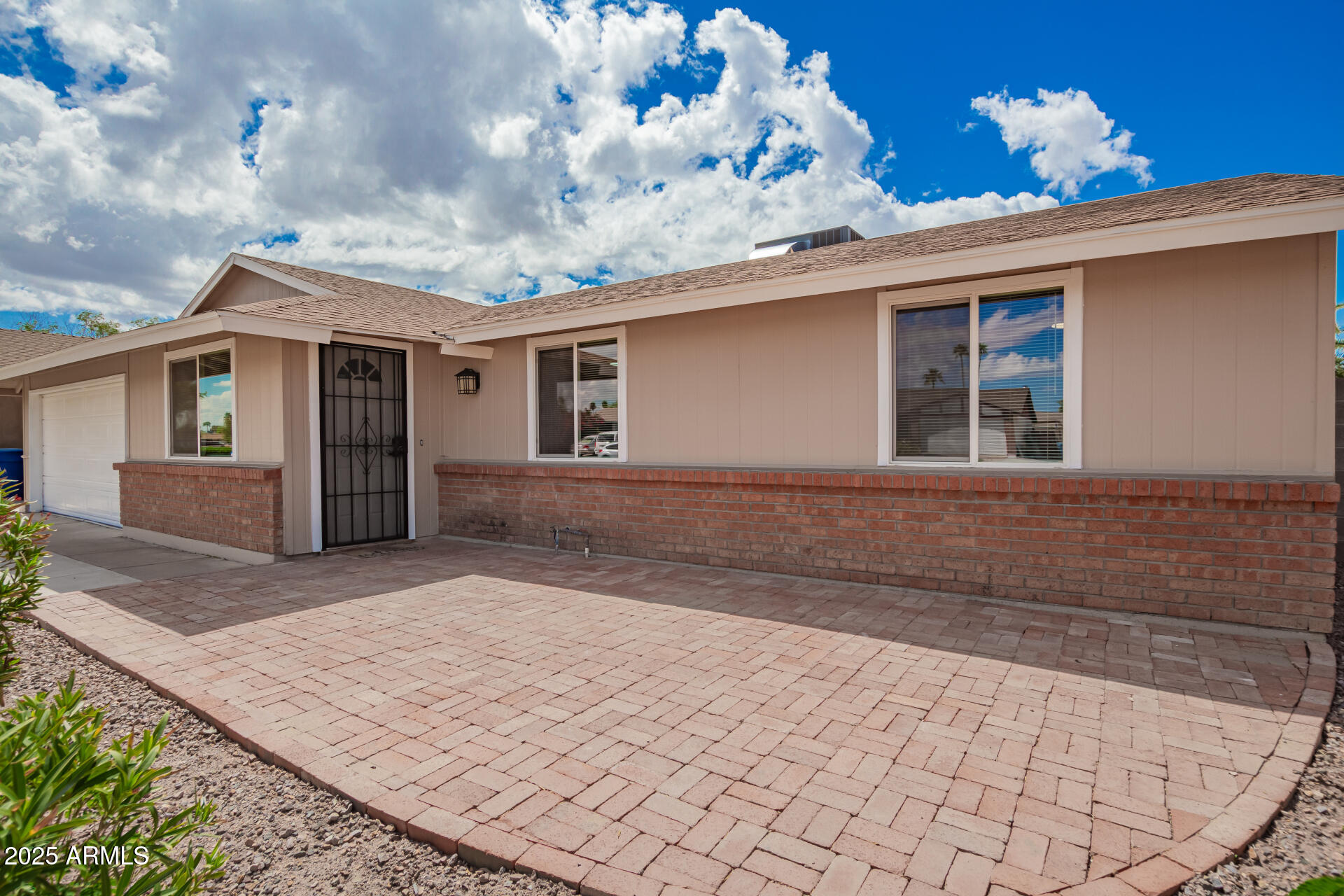 1713 W PALOMINO Drive