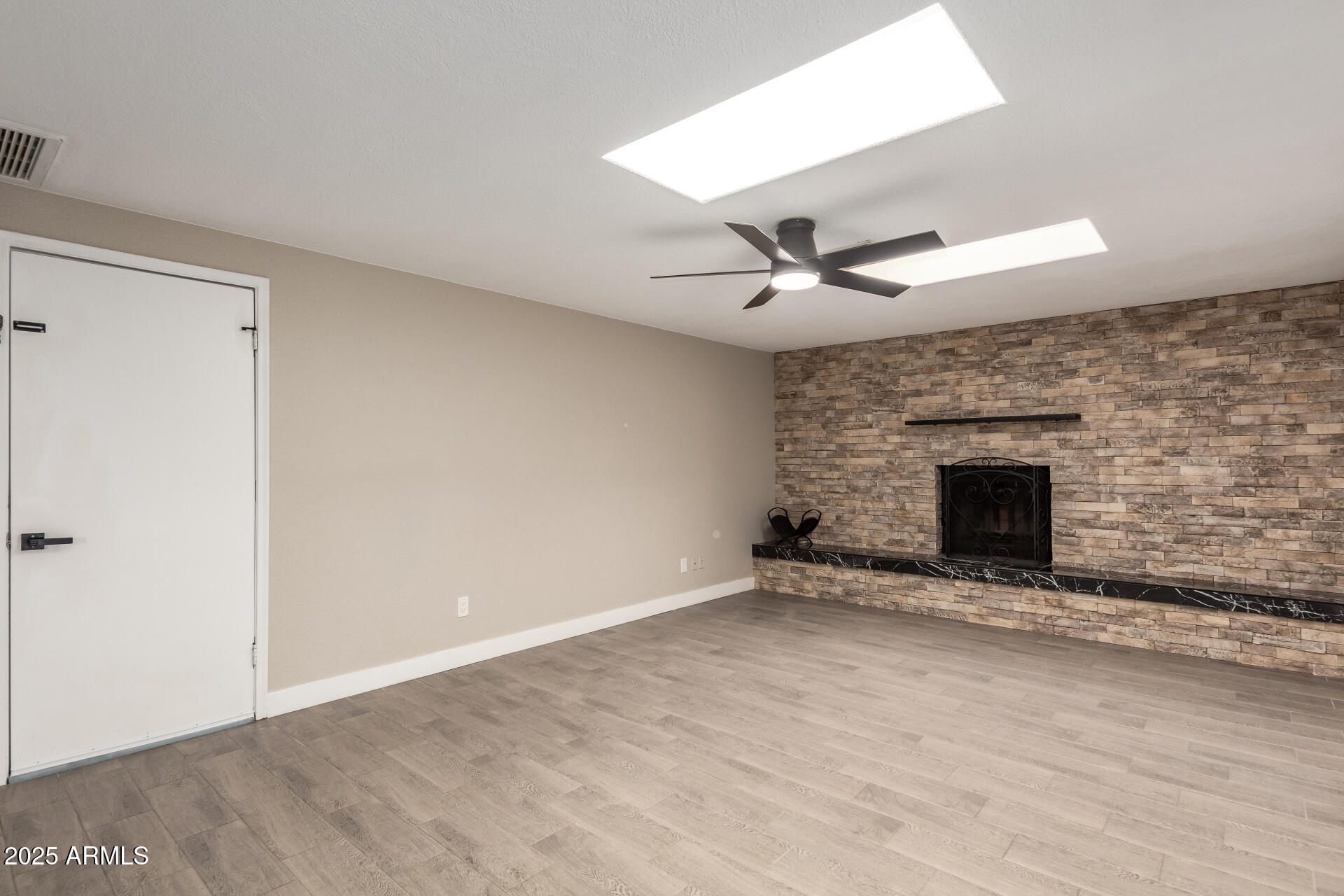1713 W PALOMINO Drive