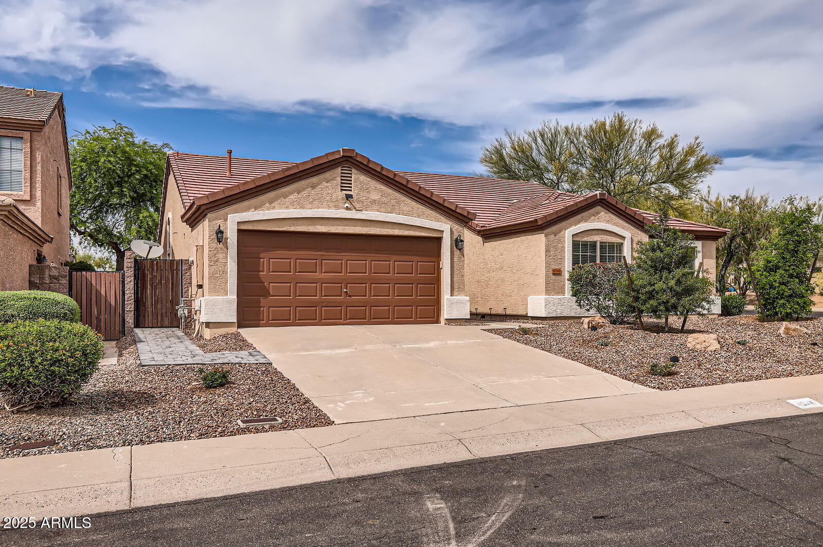 4346 E PRICKLY PEAR Trail