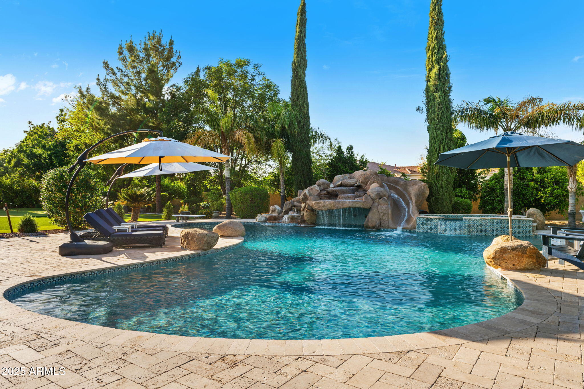 3452 E IVYGLEN Circle