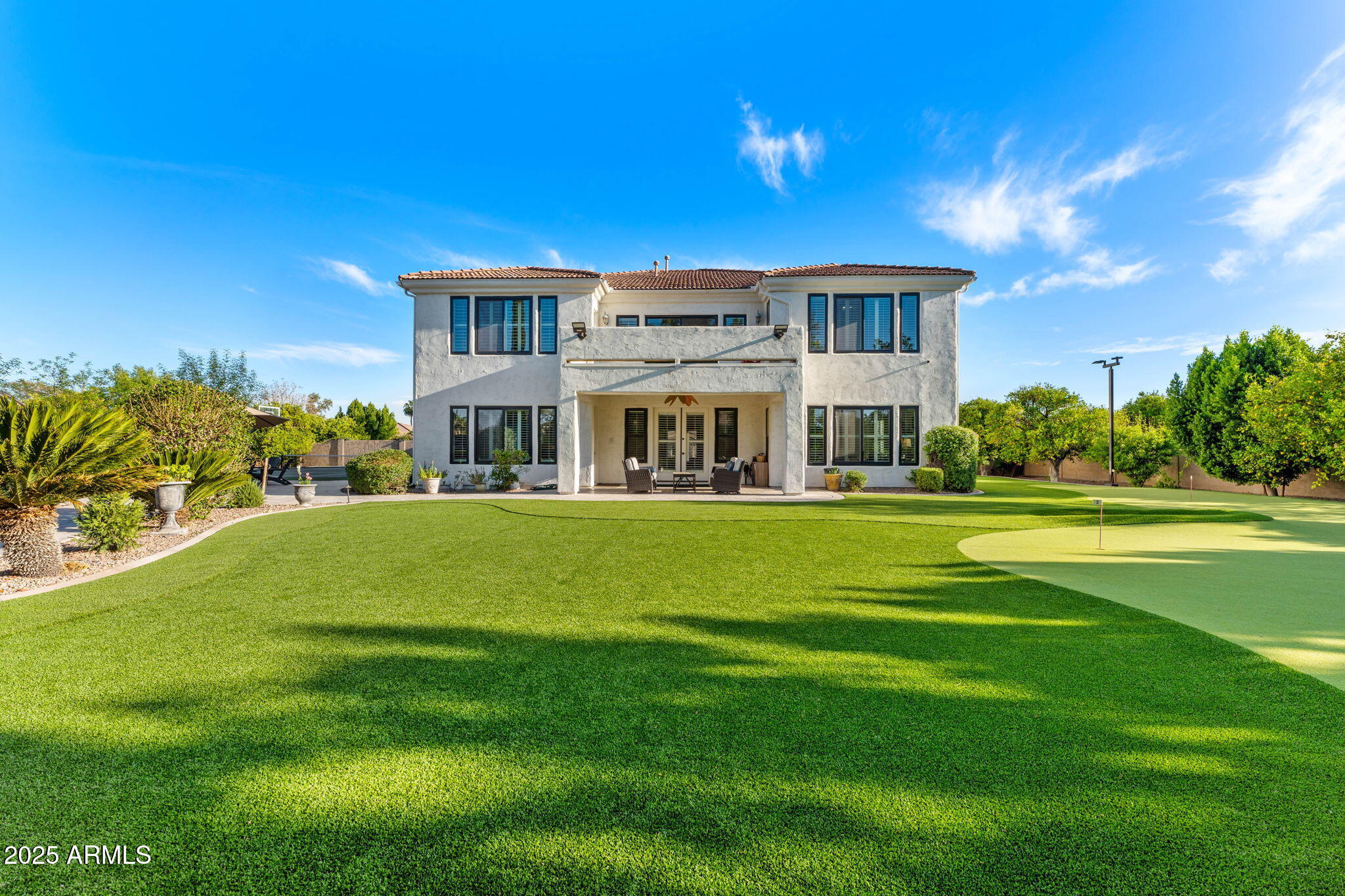 3452 E IVYGLEN Circle