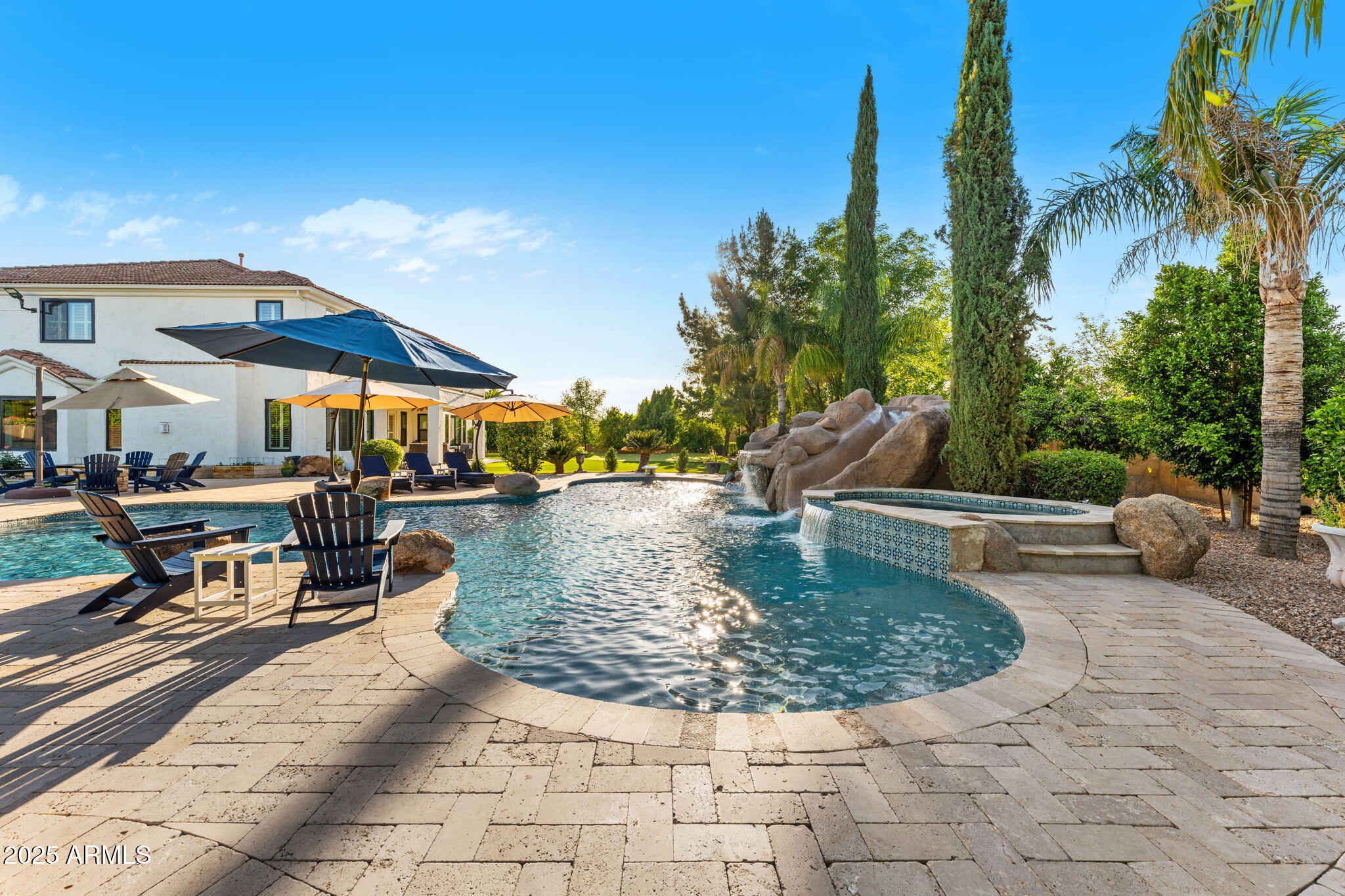 3452 E IVYGLEN Circle