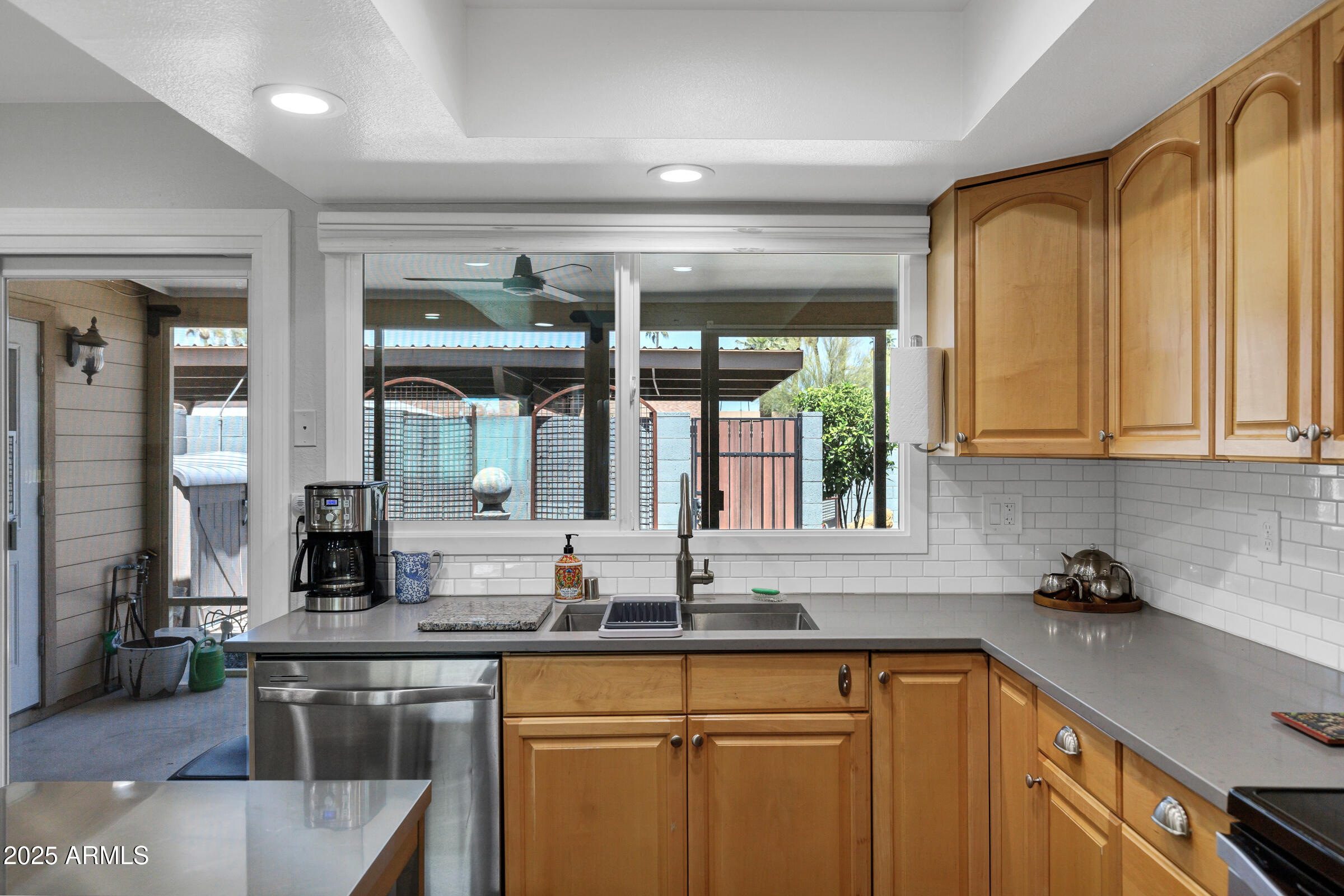 2138 E MINTON Drive