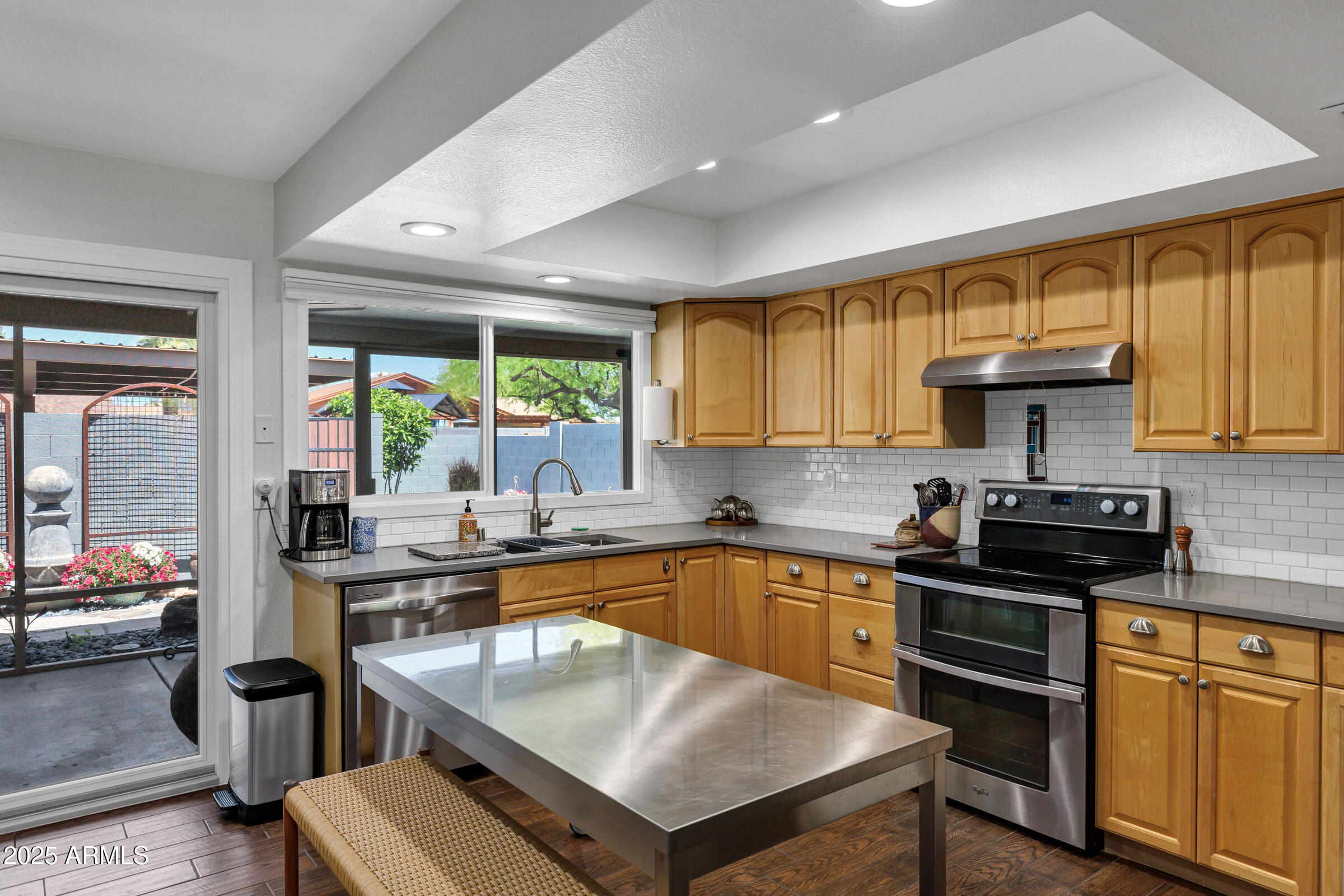 2138 E MINTON Drive