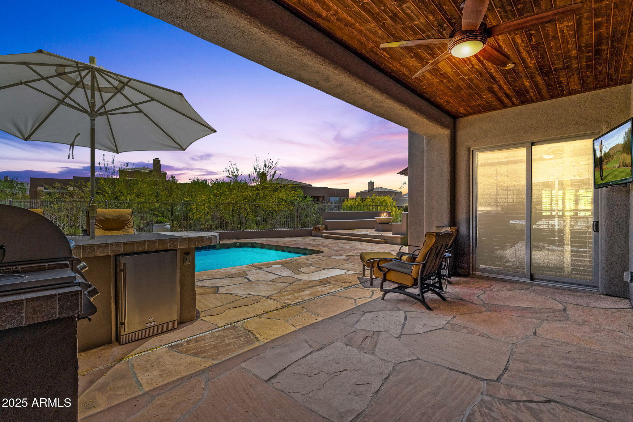 11123 E MONUMENT Drive