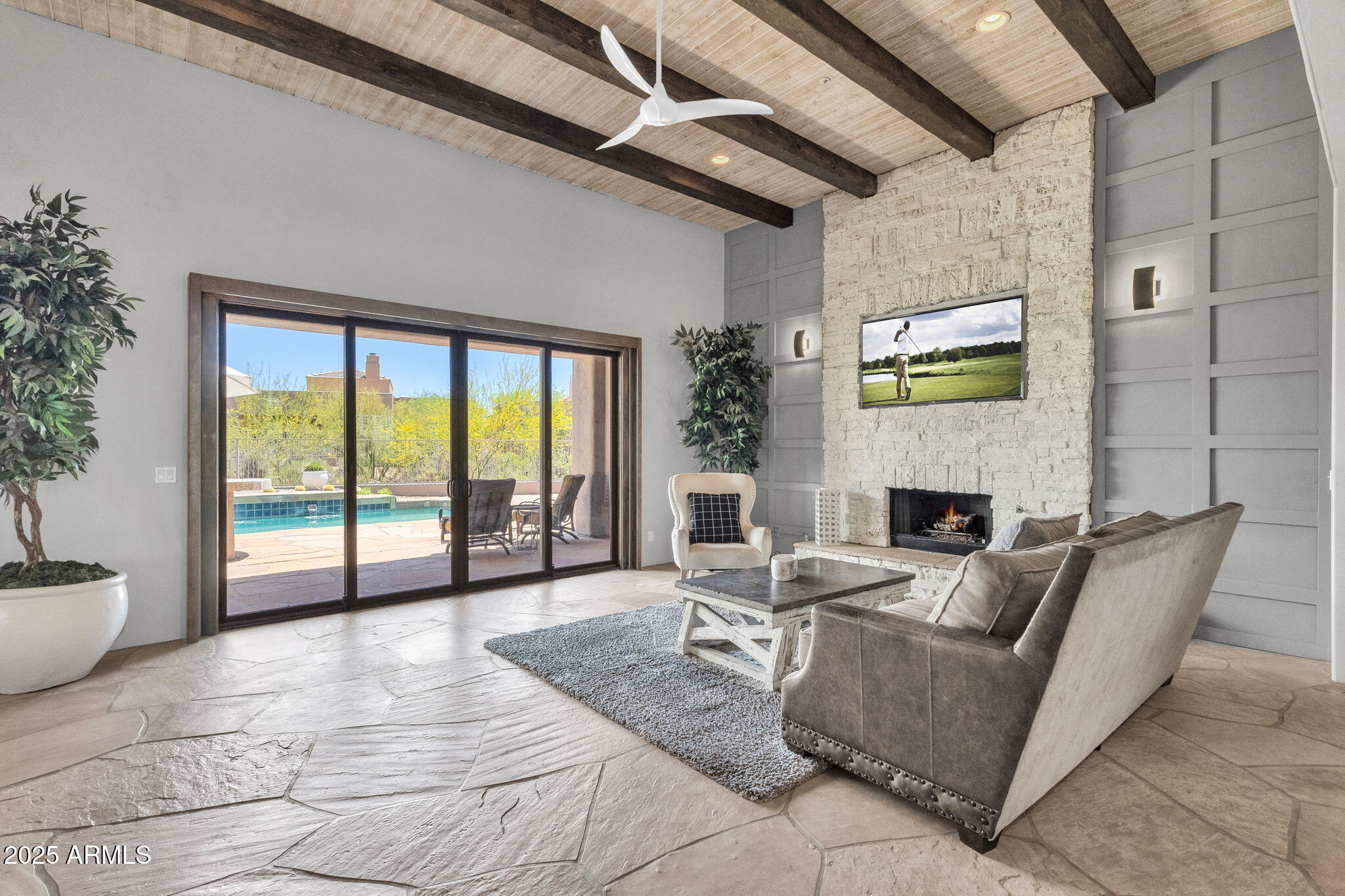 11123 E MONUMENT Drive