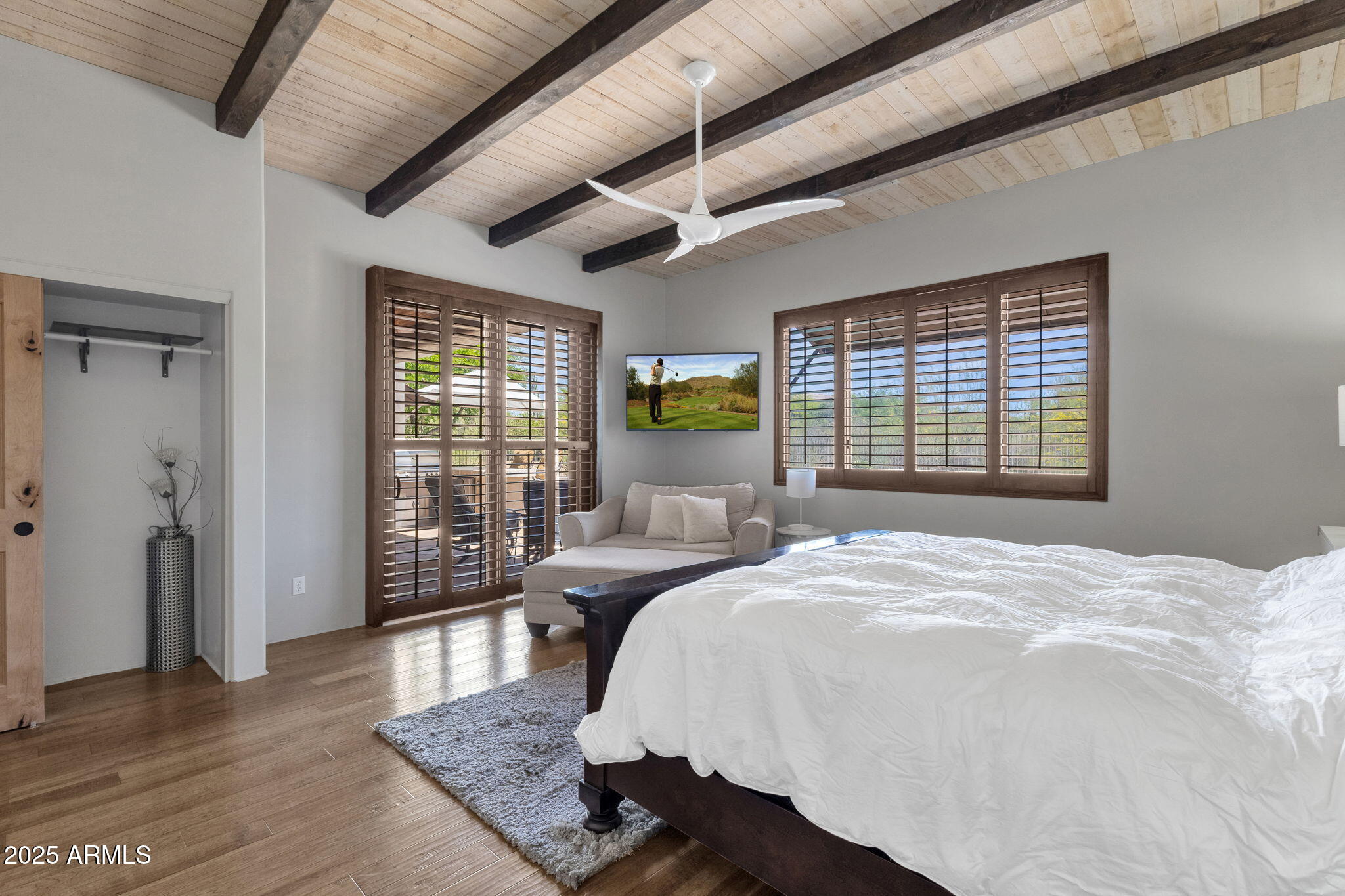 11123 E MONUMENT Drive