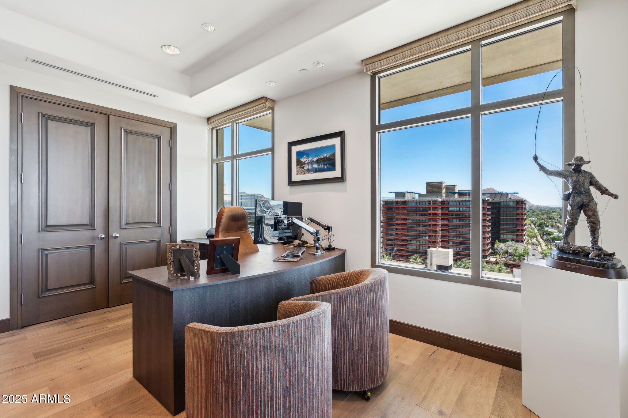 2211 E CAMELBACK Road, 1203