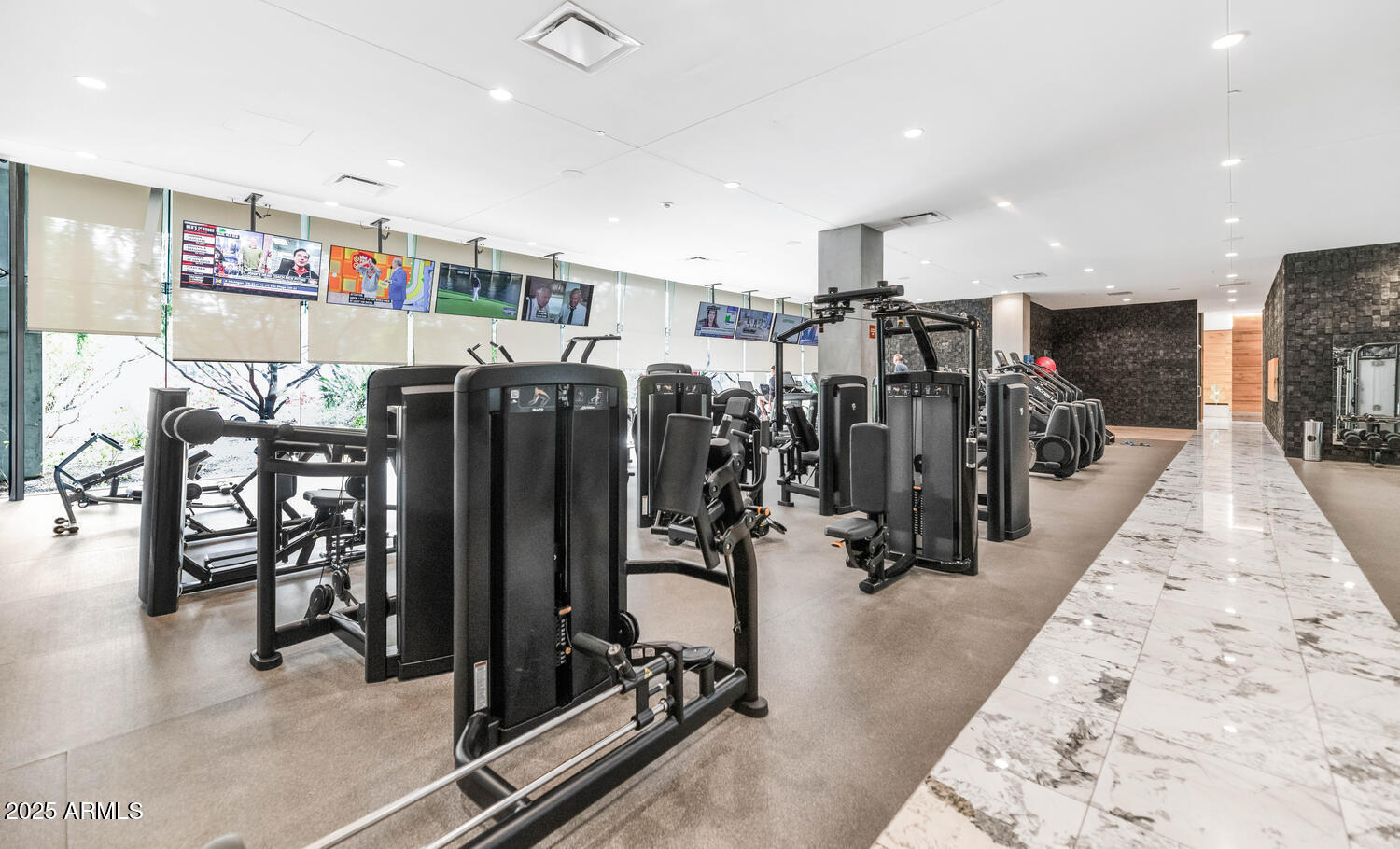 7180 E KIERLAND Boulevard, 806