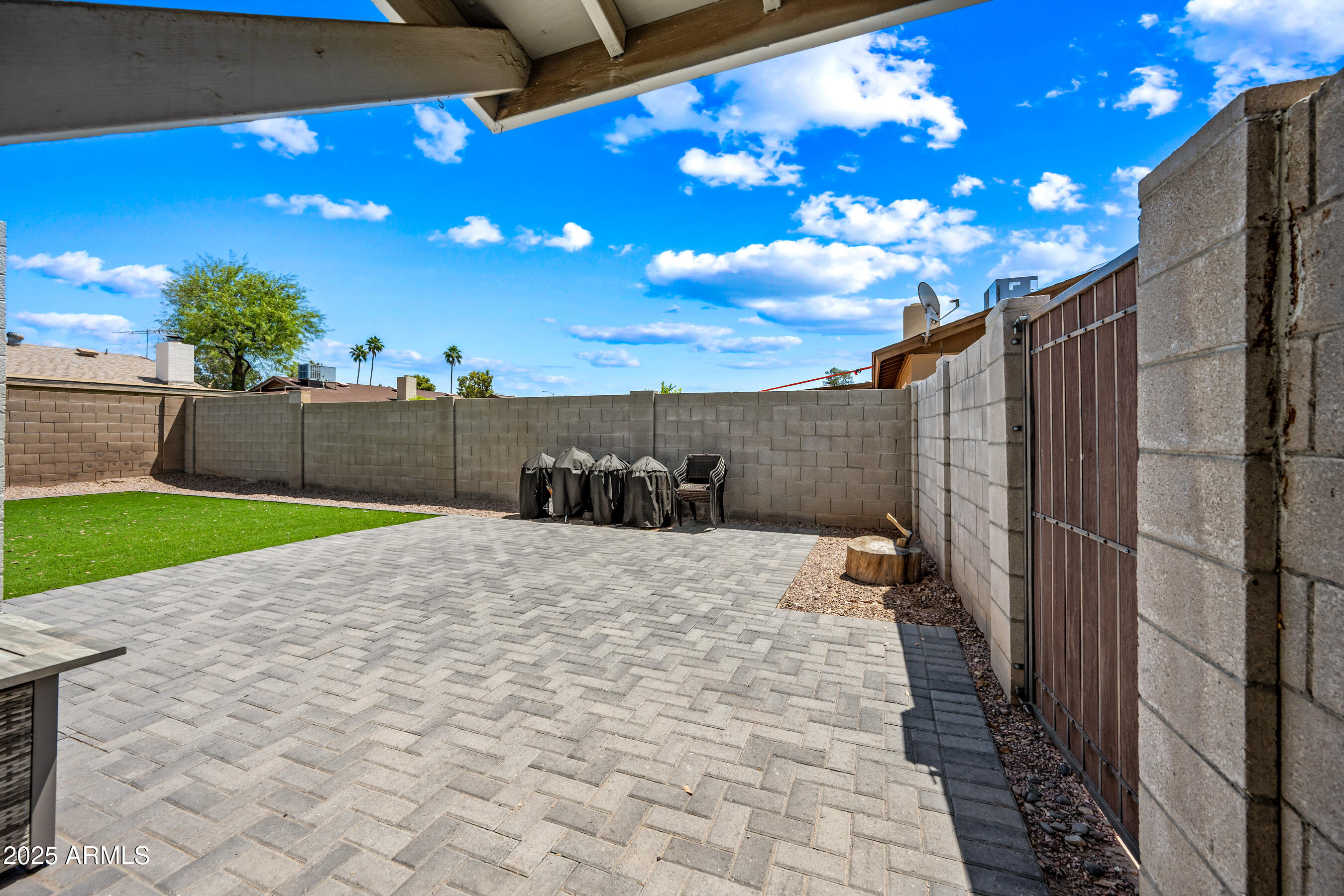 338 W TARO Lane