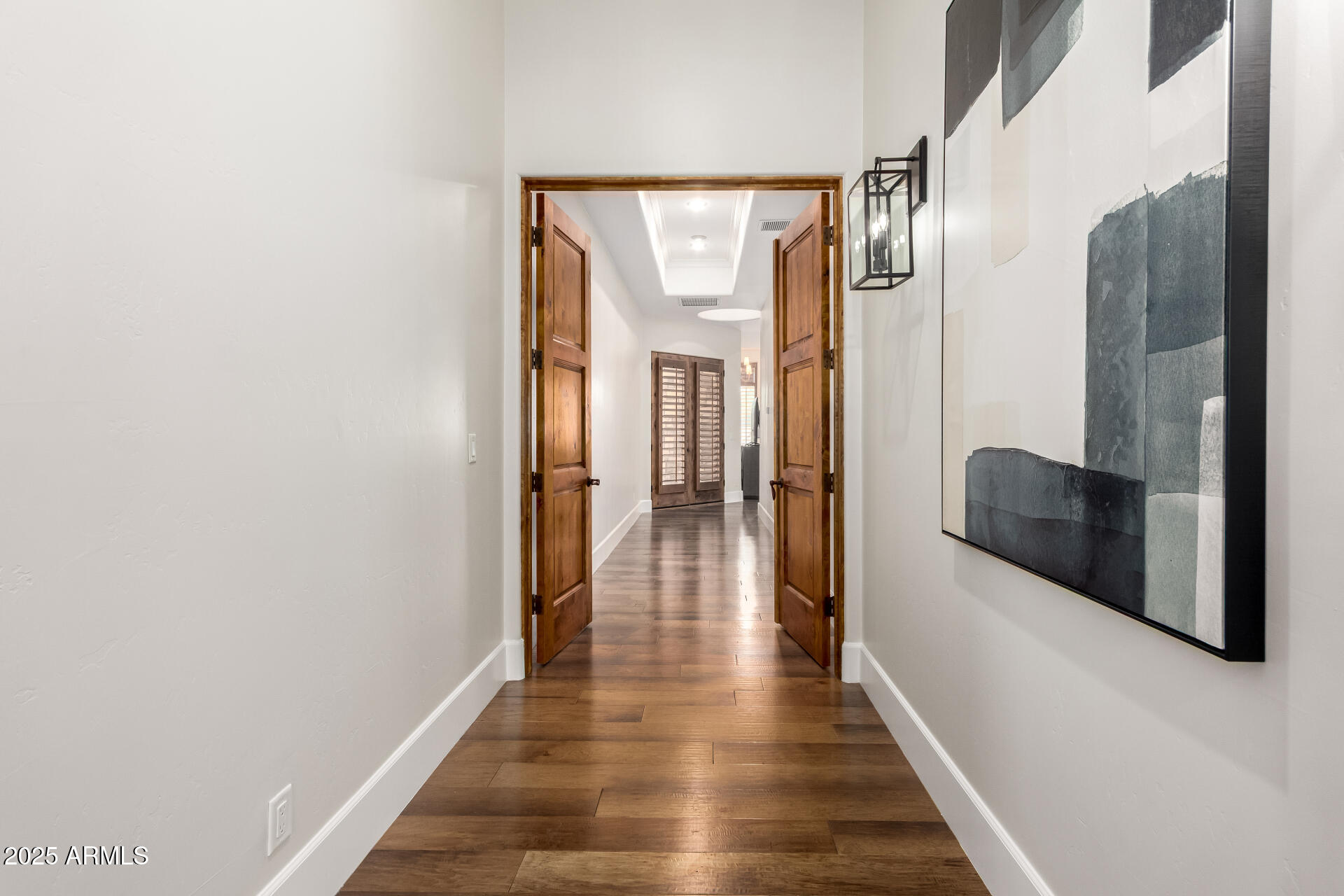 2527 E BEECHNUT Court