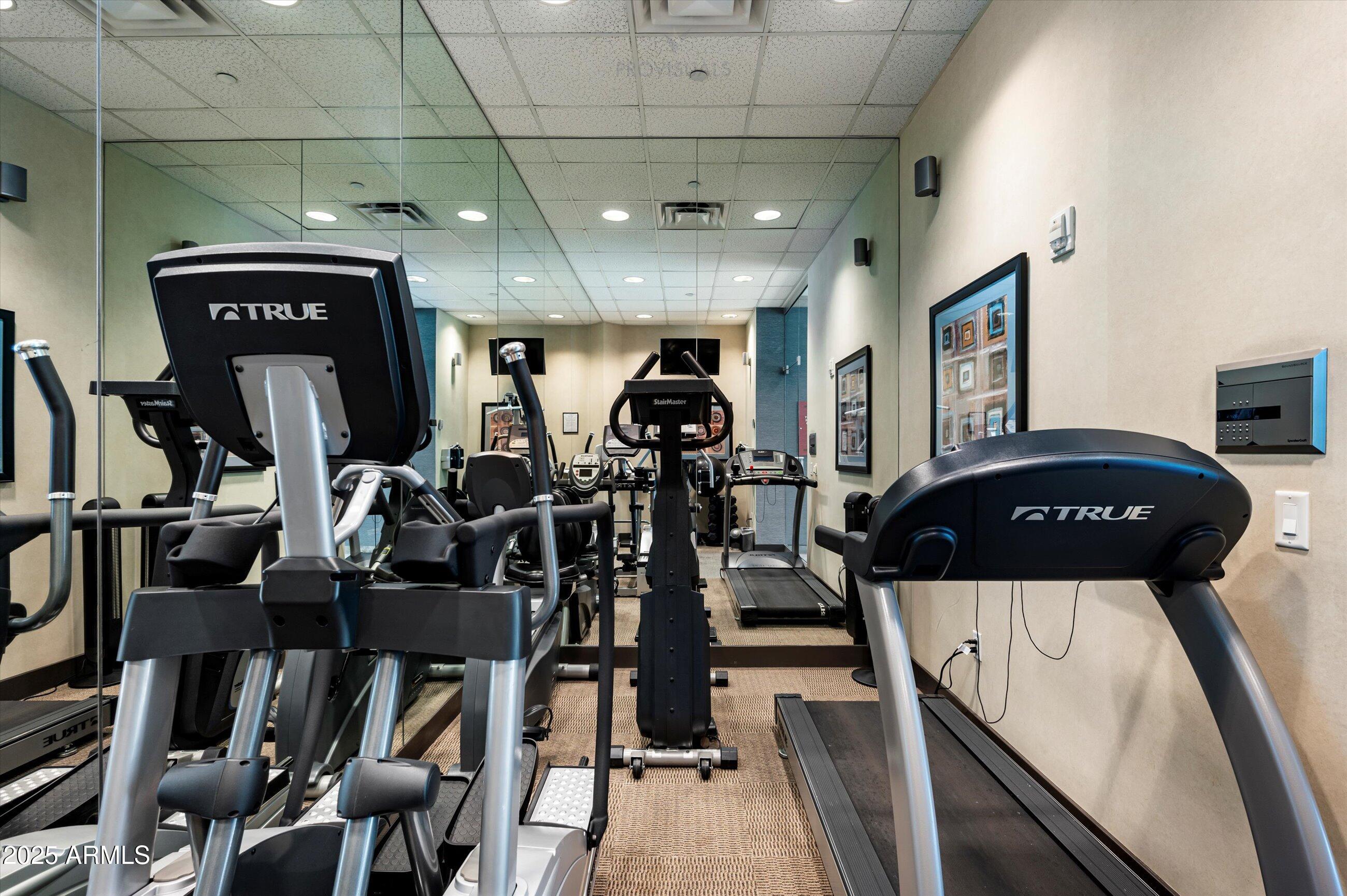 140 E RIO SALADO Parkway, 512