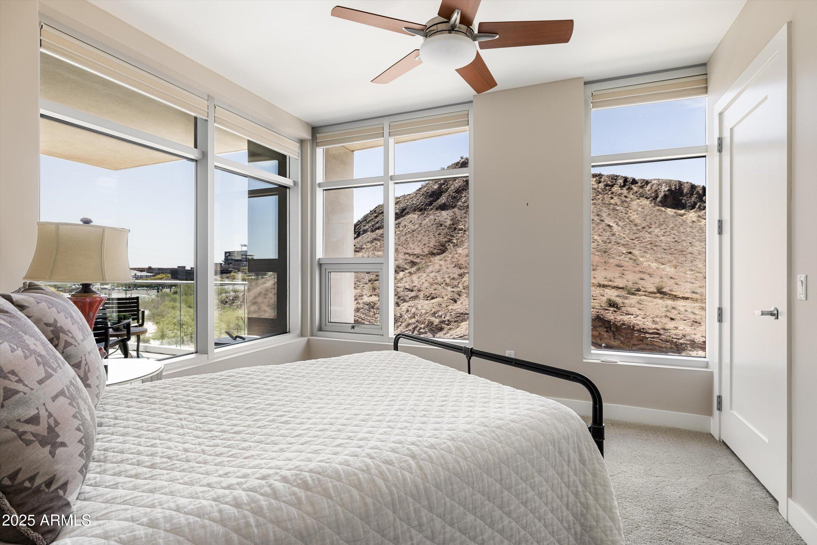 140 E RIO SALADO Parkway, 512