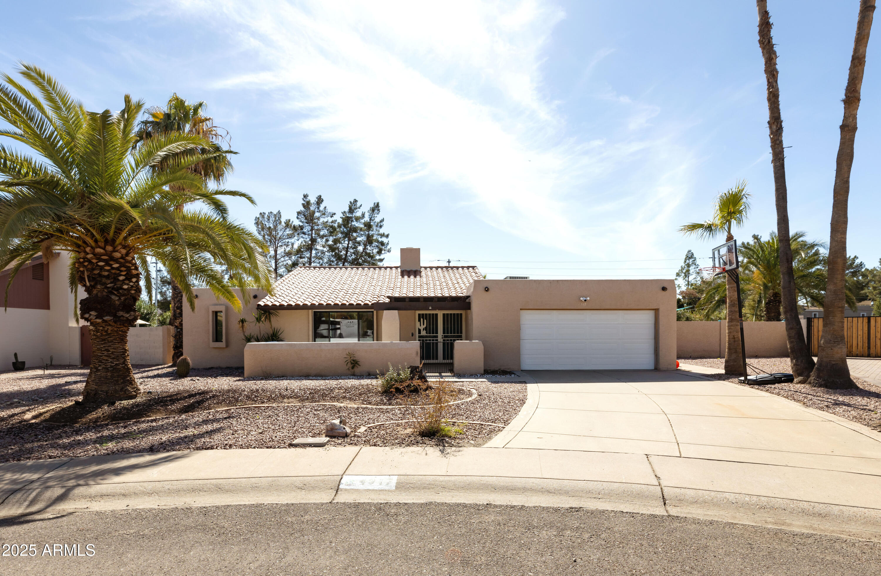 4317 E LUDLOW Drive