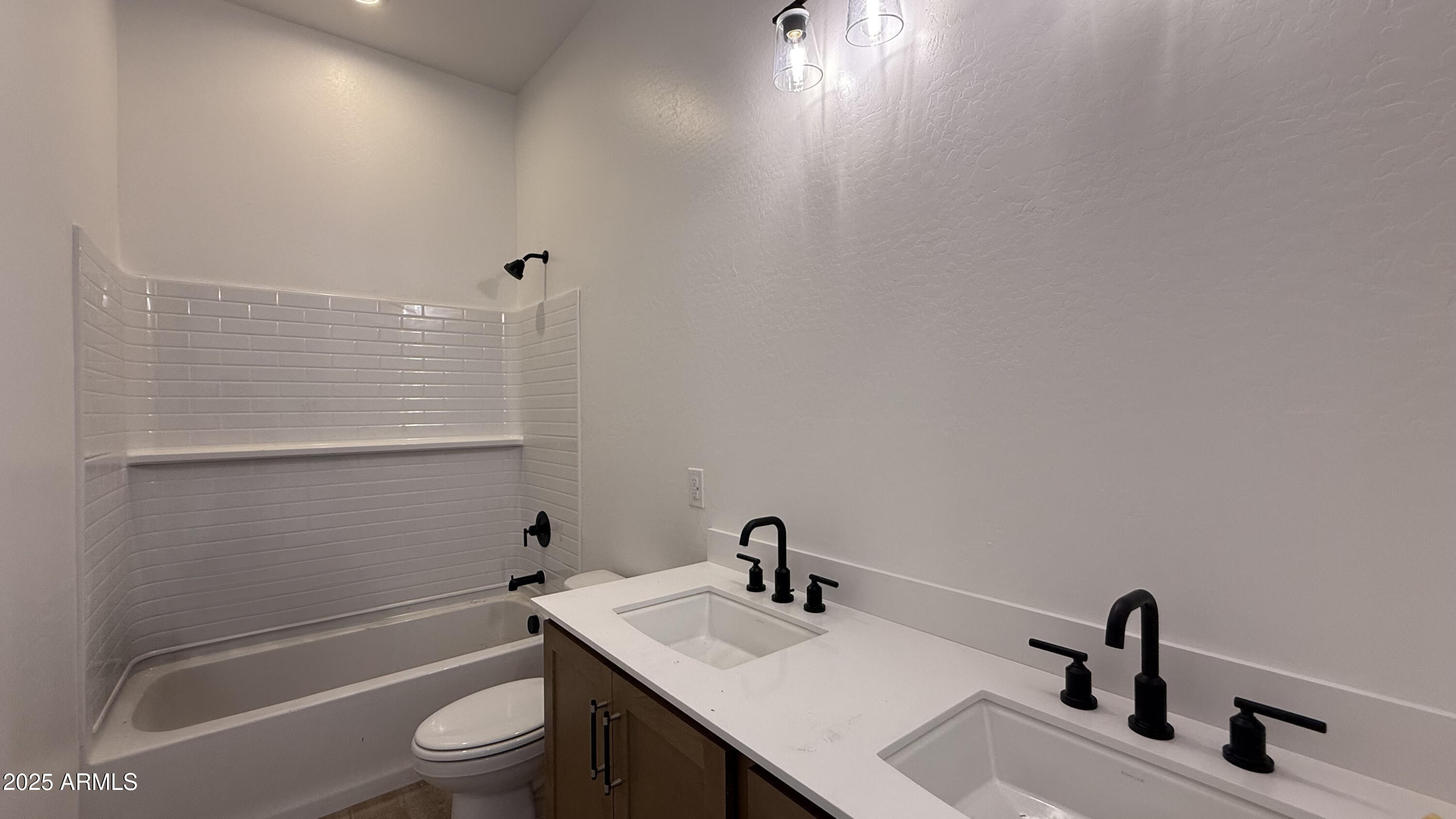 11444 E UTOPIA Avenue