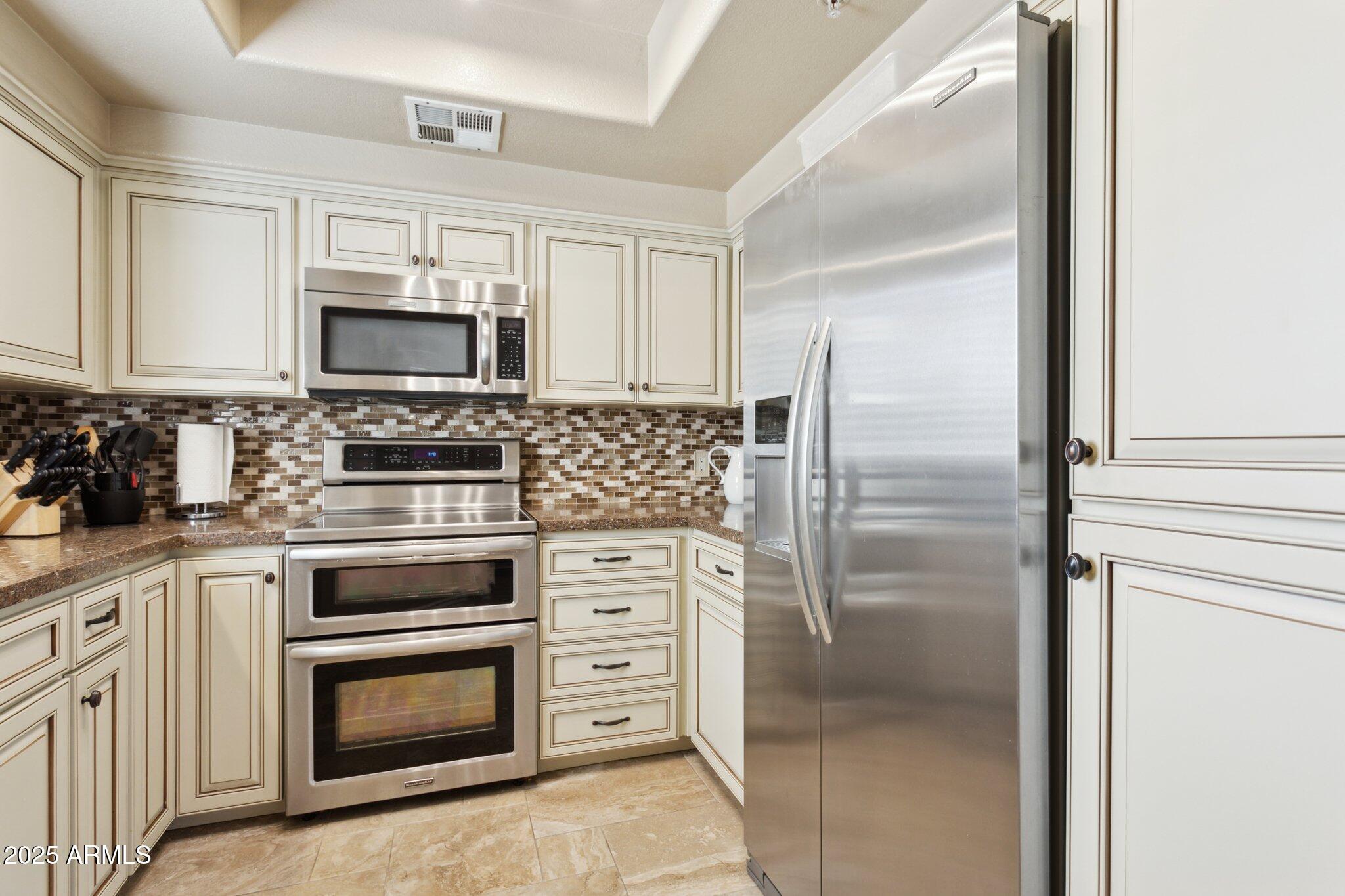 7575 E INDIAN BEND Road, 1137