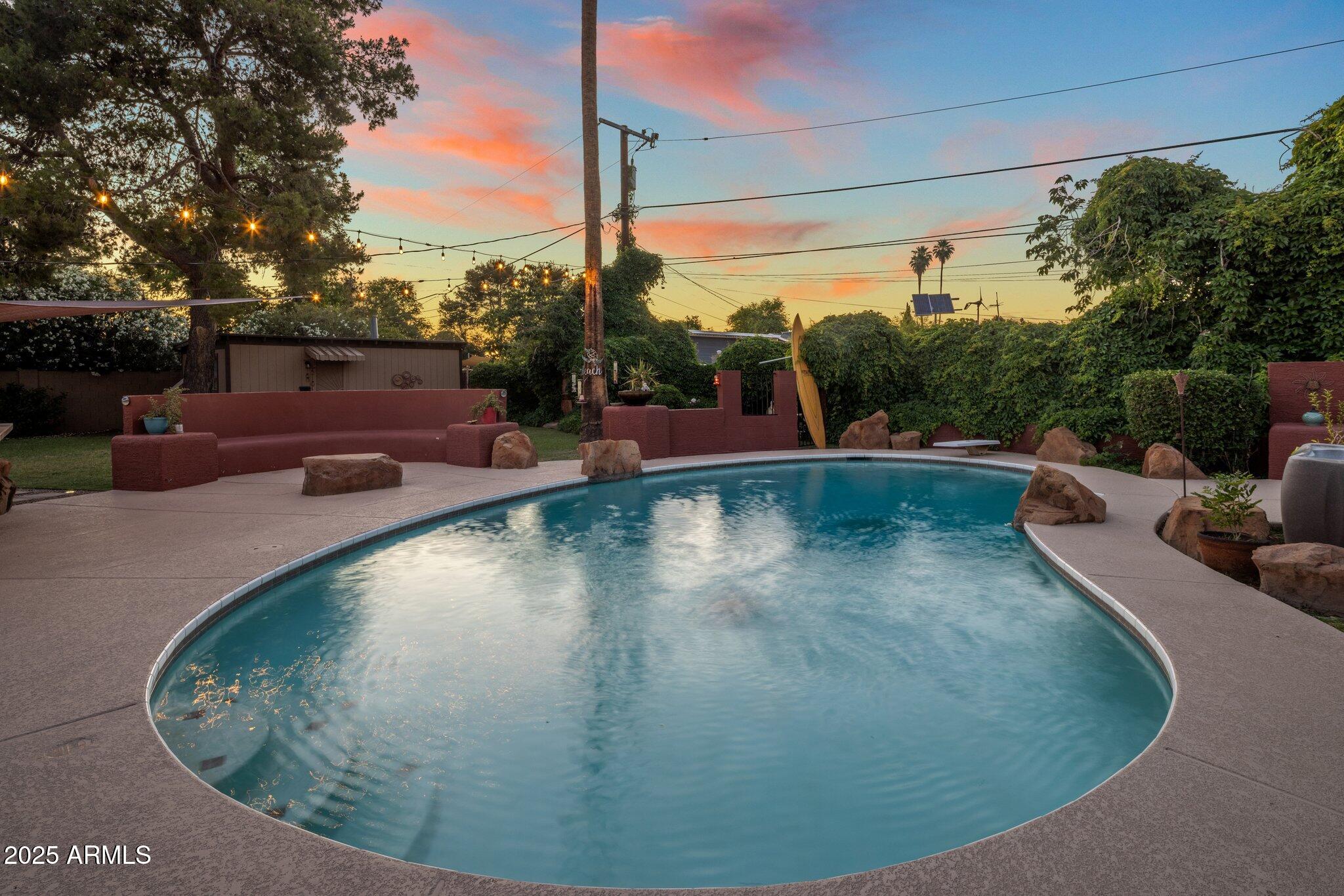 1640 E SOLANO Drive