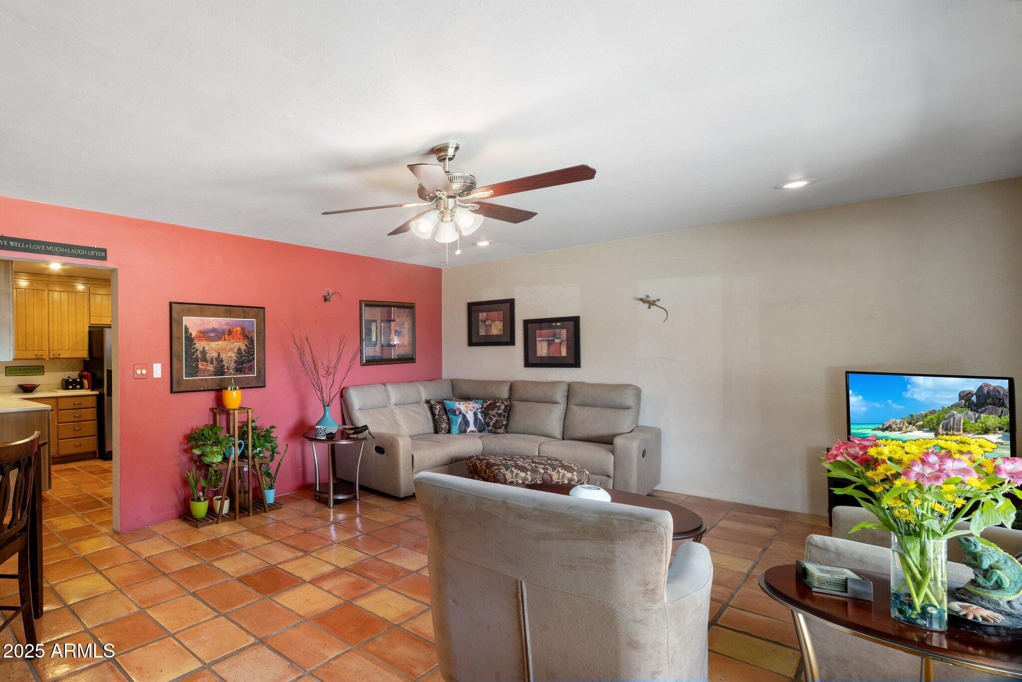 1640 E SOLANO Drive