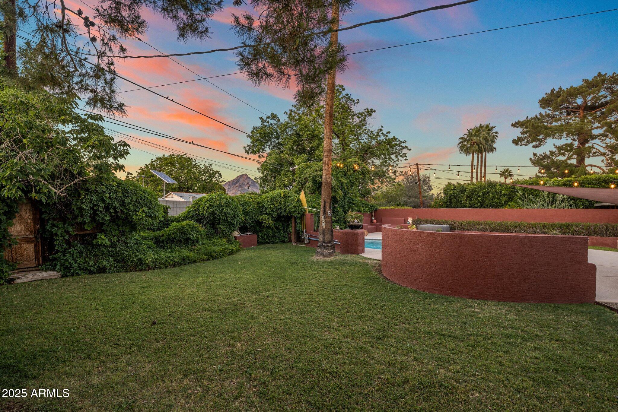1640 E SOLANO Drive