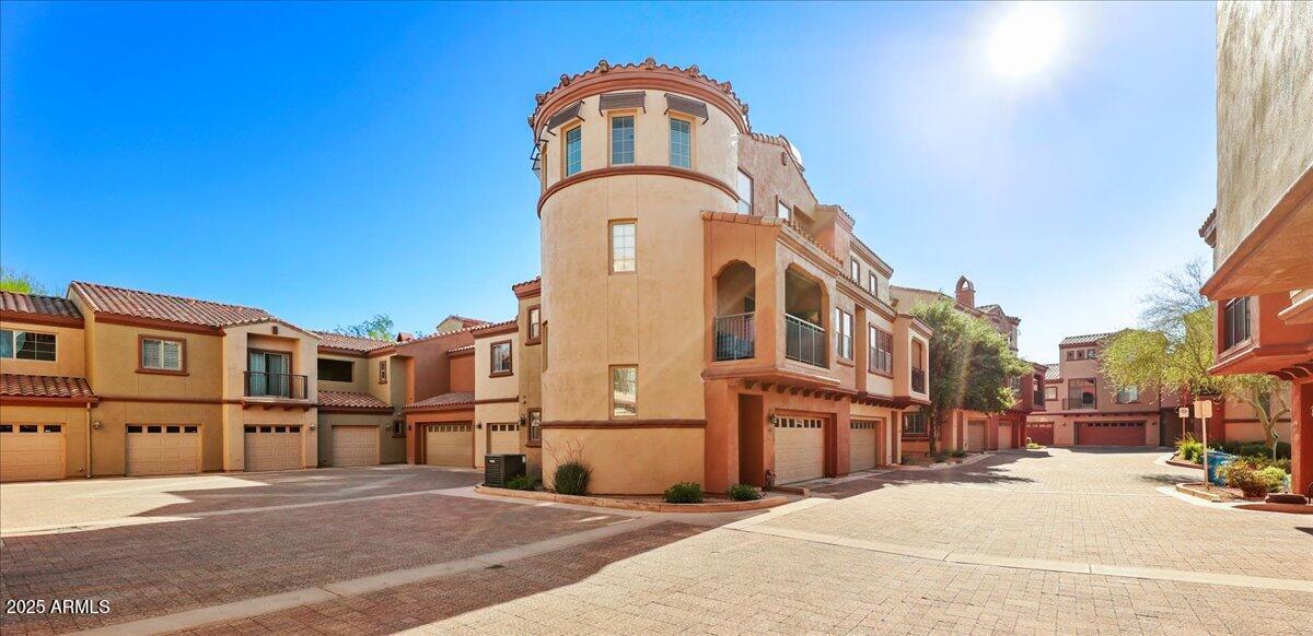 3935 E ROUGH RIDER Road, 1016