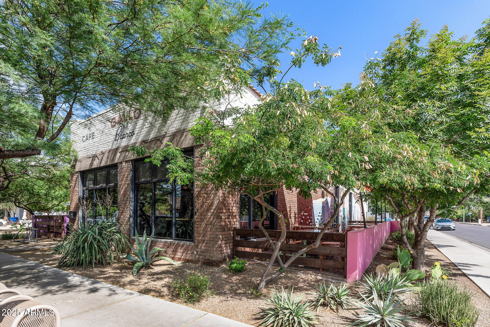 475 N 9th Street, 101