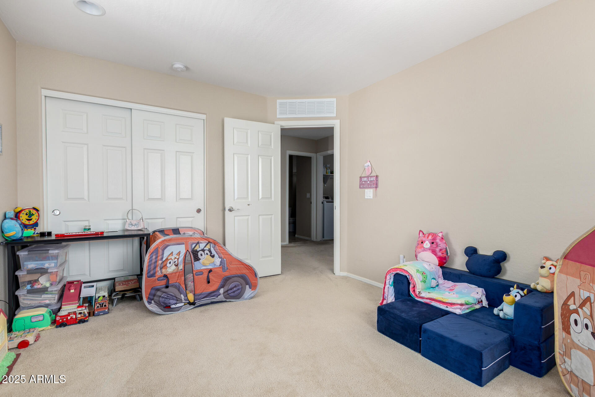 2543 N 73RD Drive