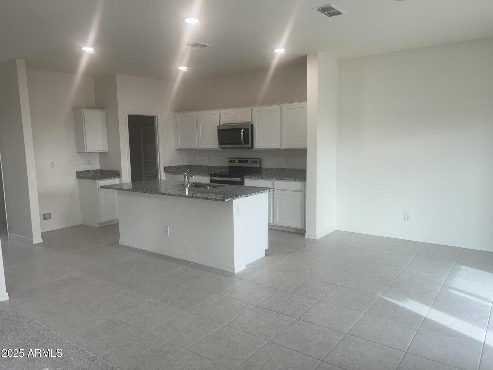 24268 W PECAN Road